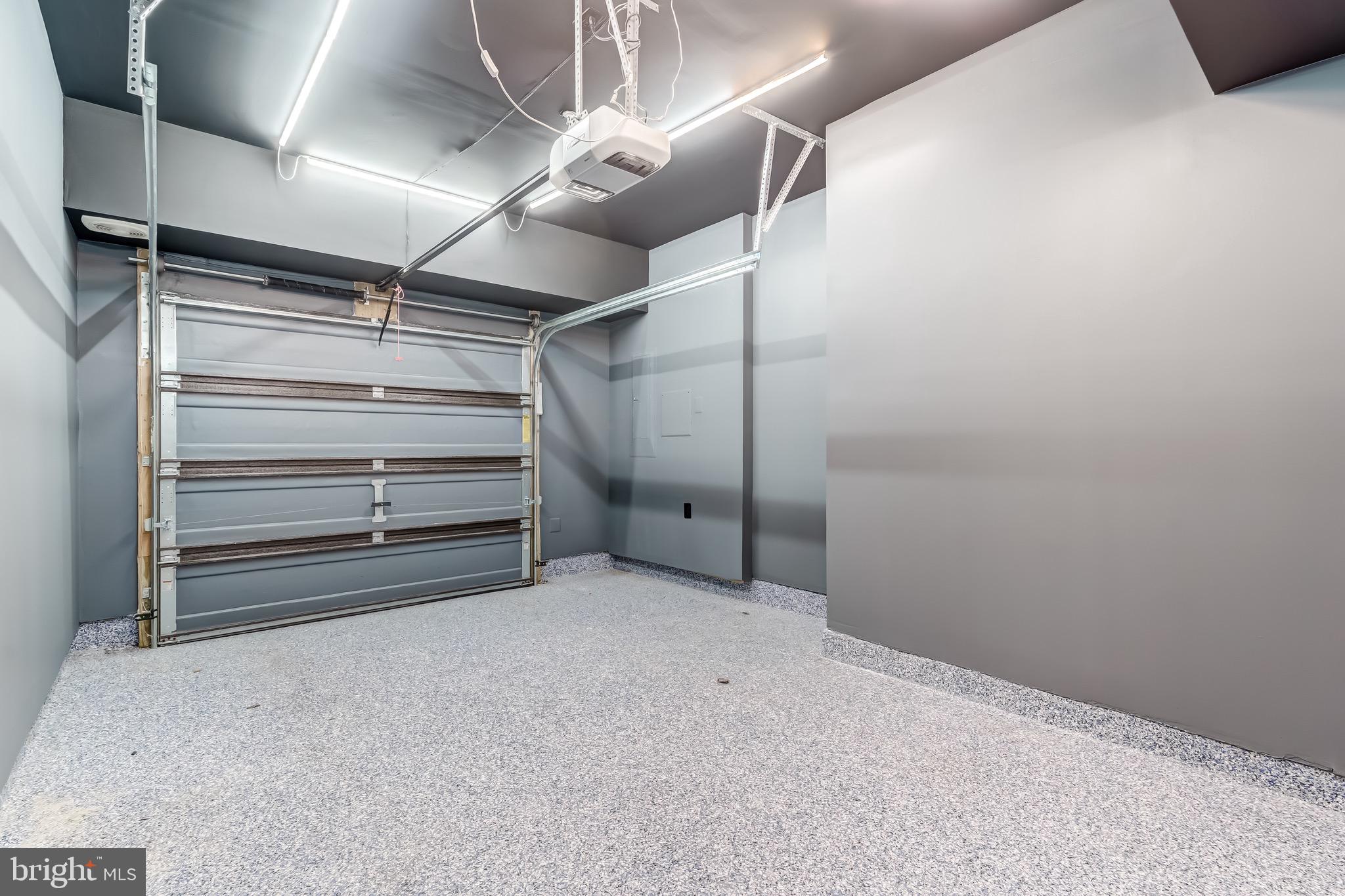 ONE LOUDOUN - Residential