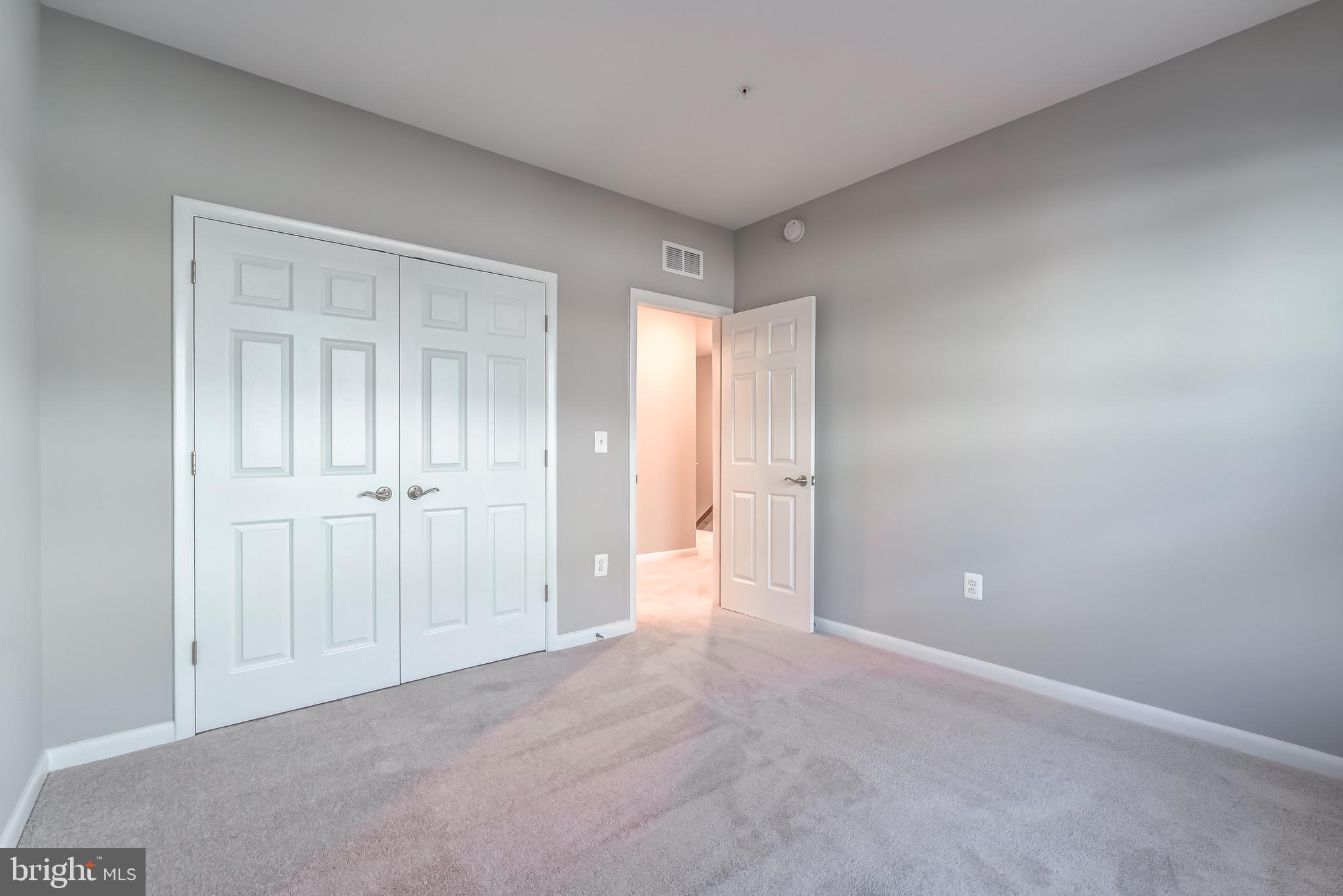 ONE LOUDOUN - Residential