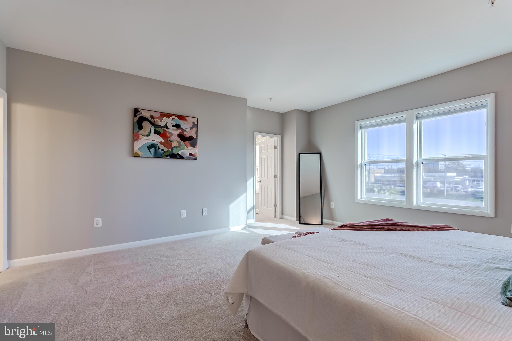 ONE LOUDOUN - Residential