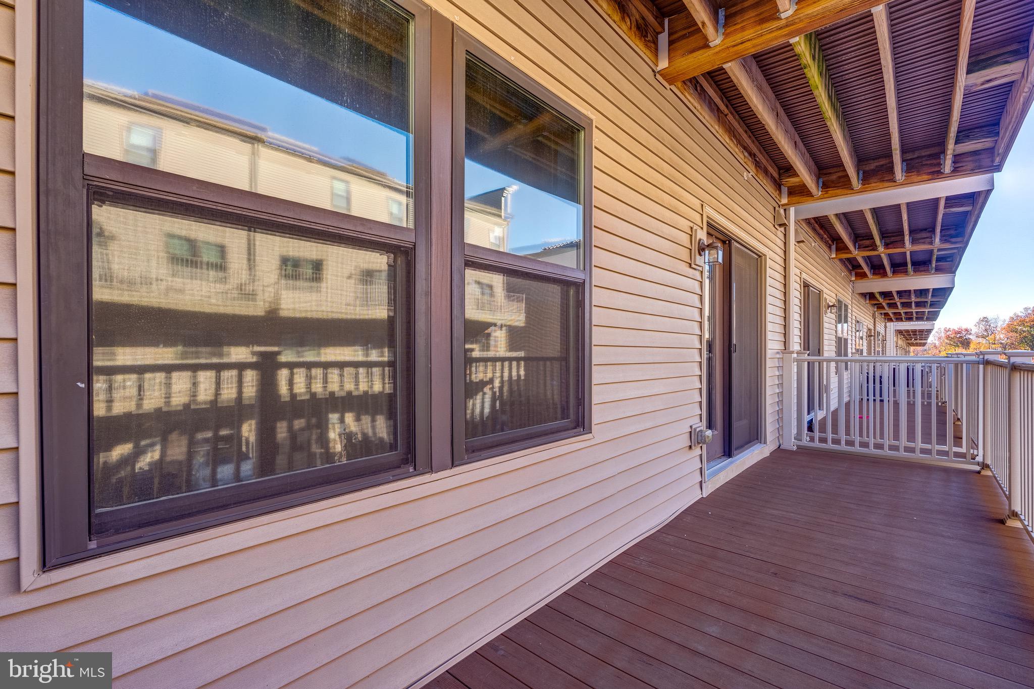 ONE LOUDOUN - Residential