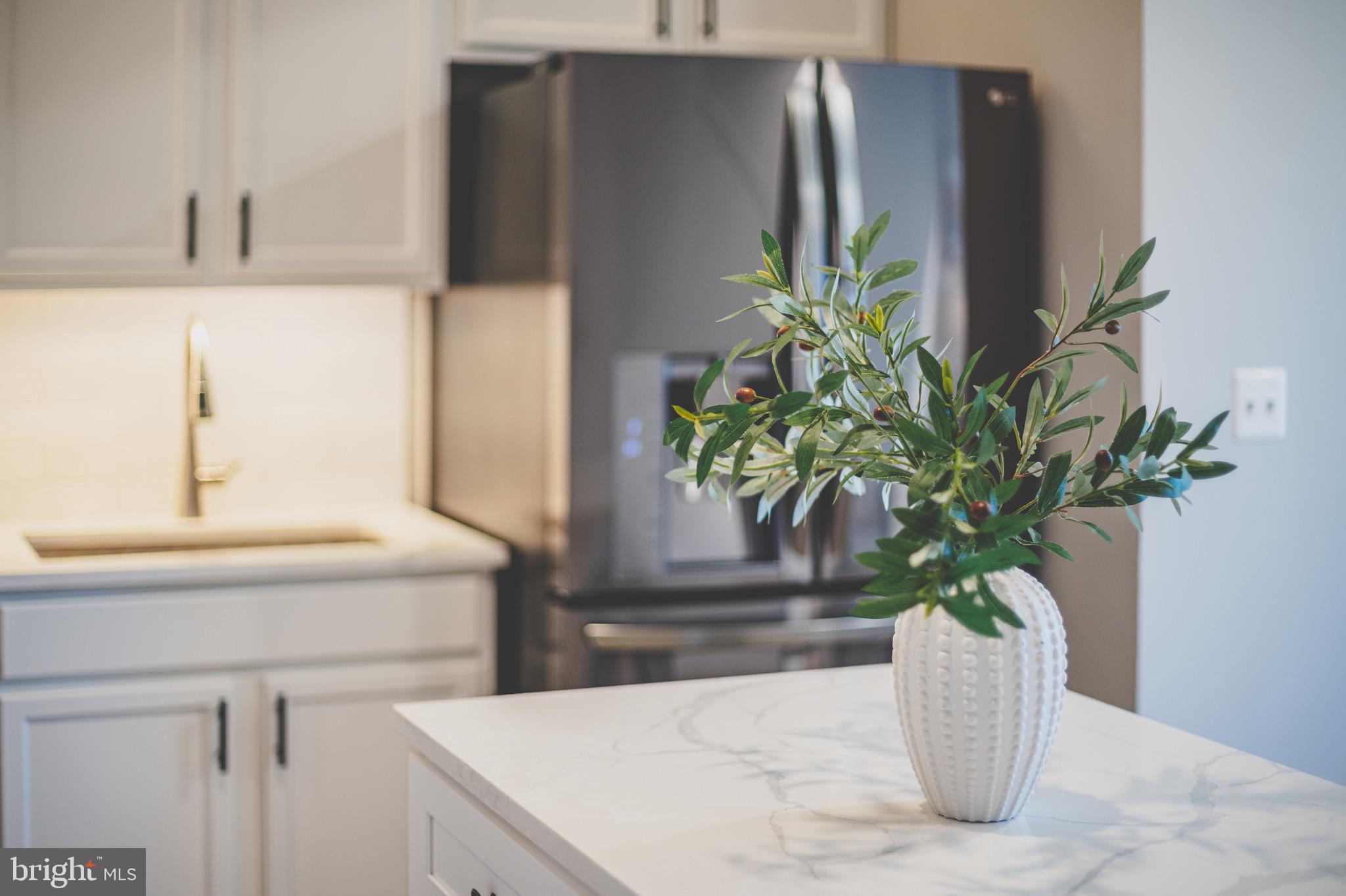 ONE LOUDOUN - Residential