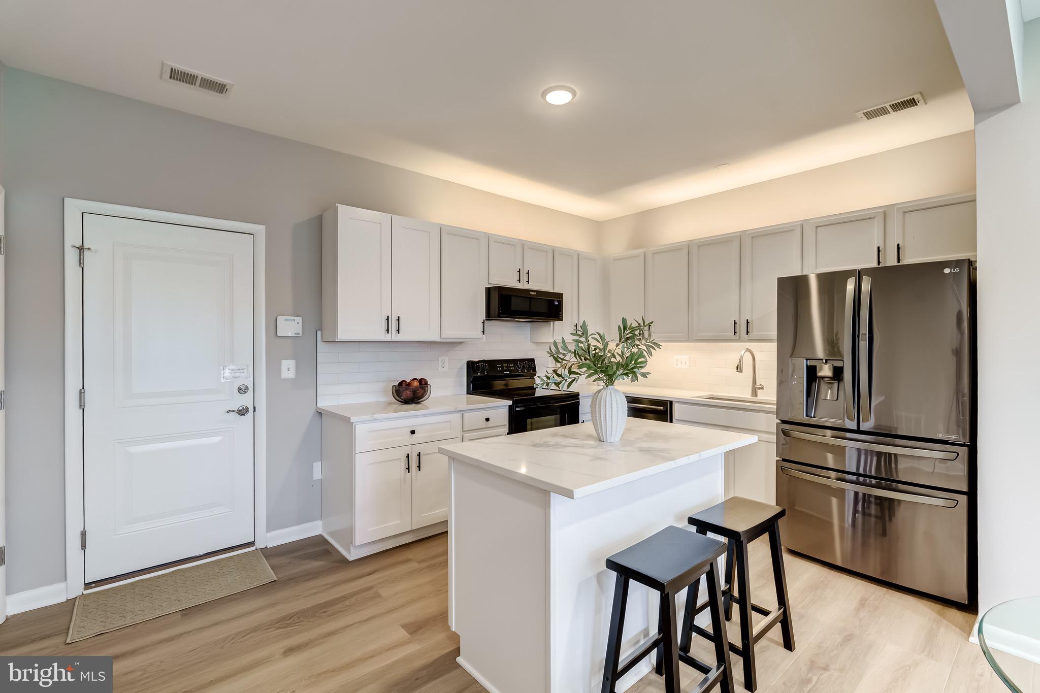 ONE LOUDOUN - Residential