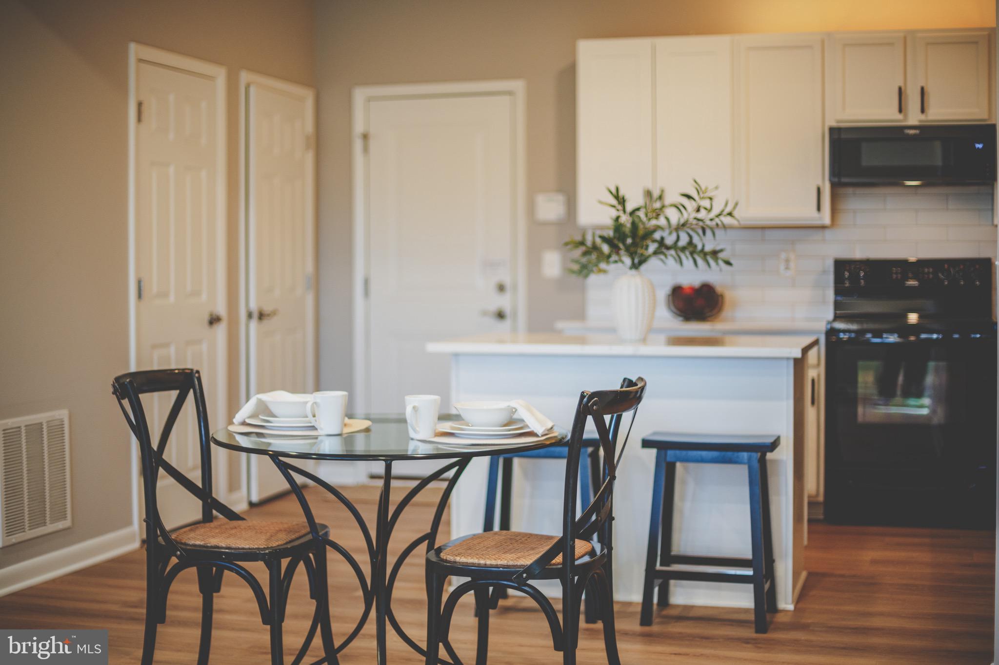 ONE LOUDOUN - Residential