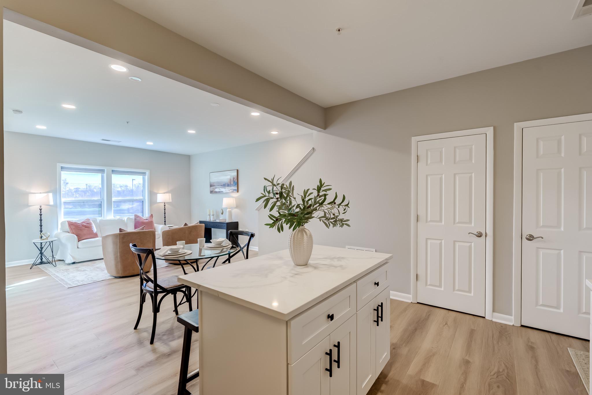 ONE LOUDOUN - Residential