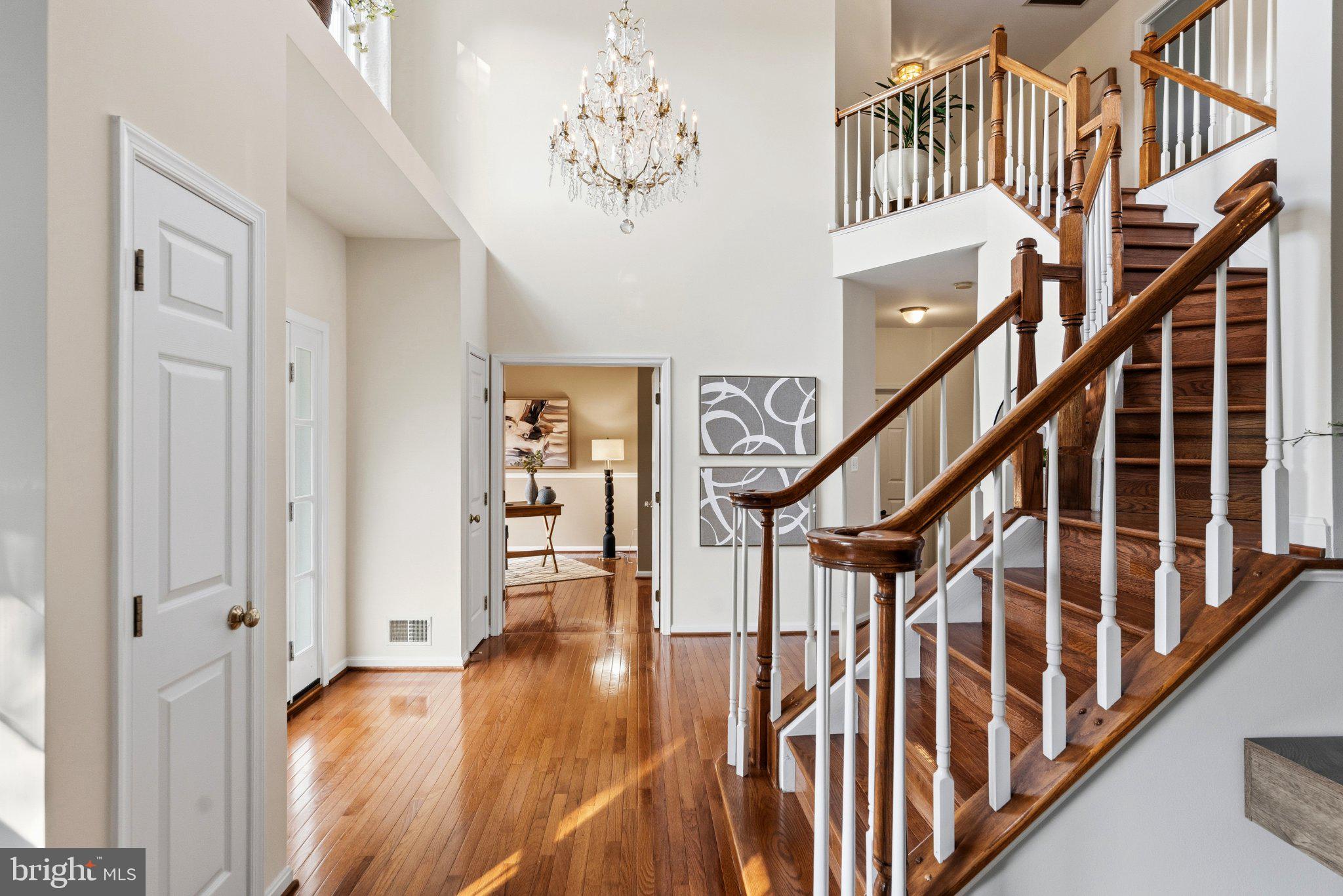 8233 FRANKLIN DRIVE