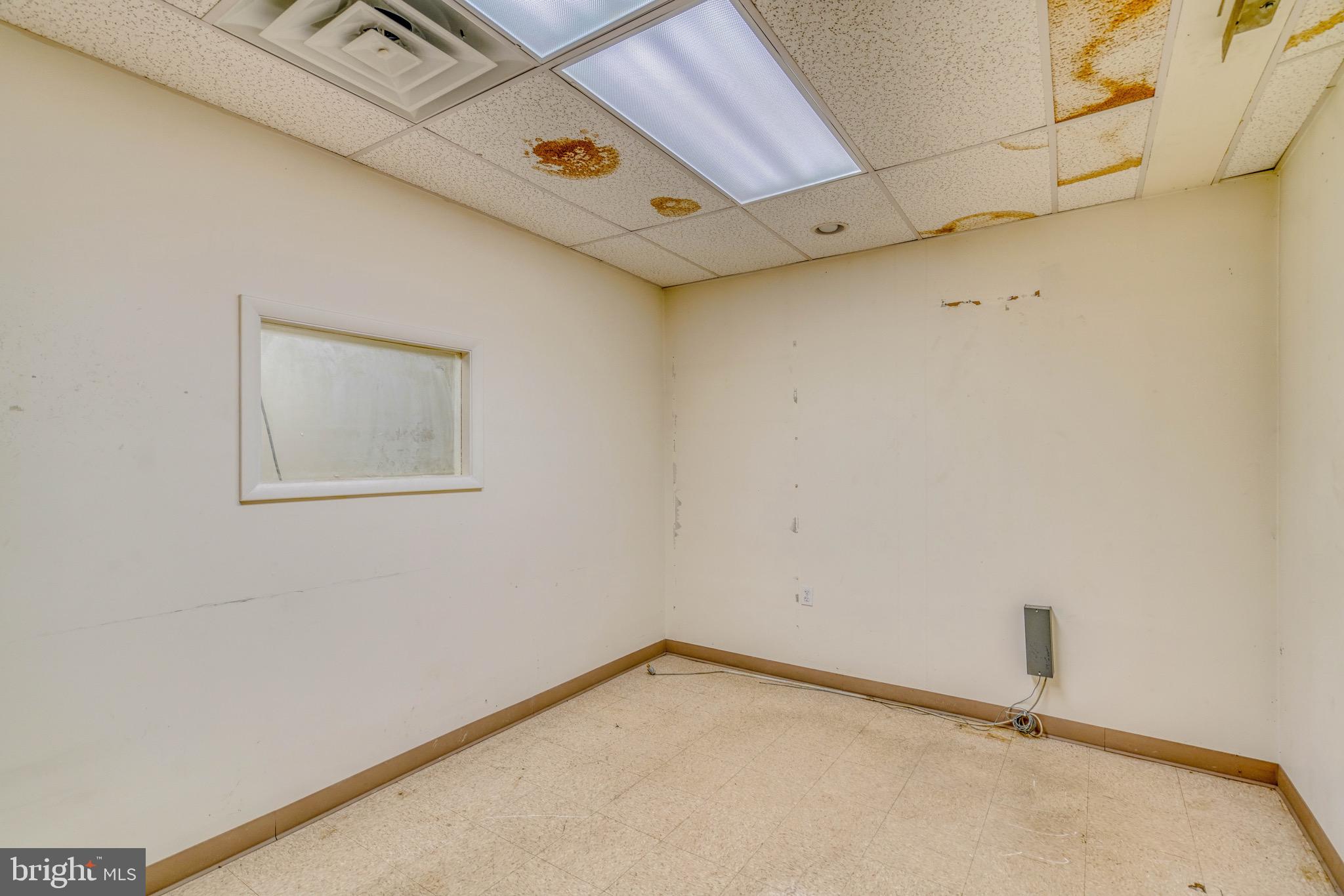 WEST OAK LANE - Commercial Sale