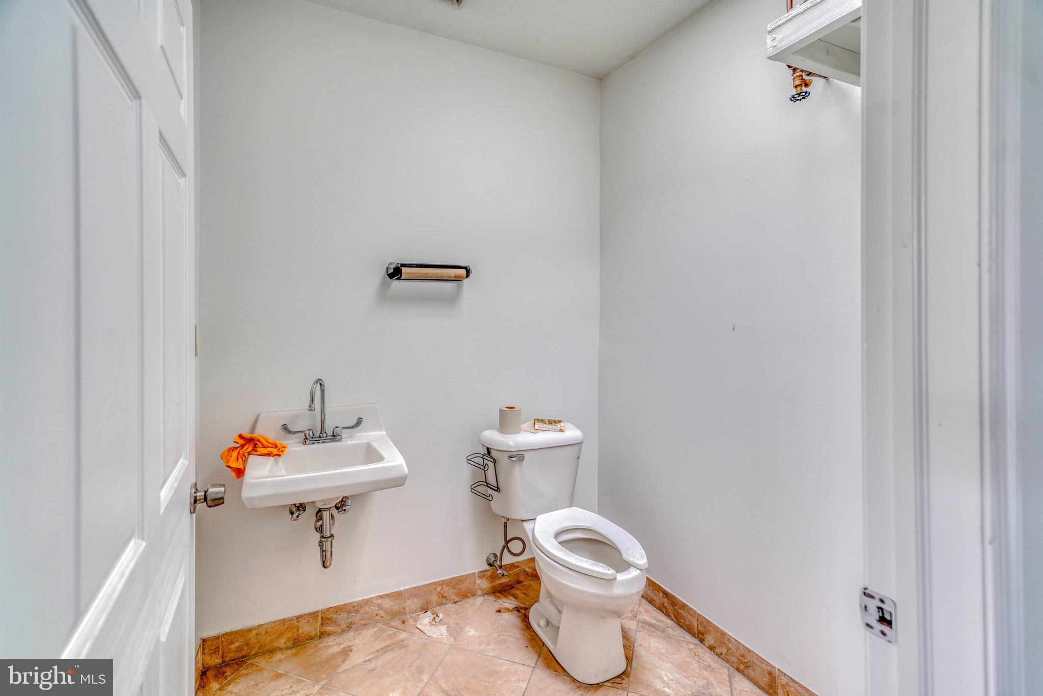 WEST OAK LANE - Commercial Sale