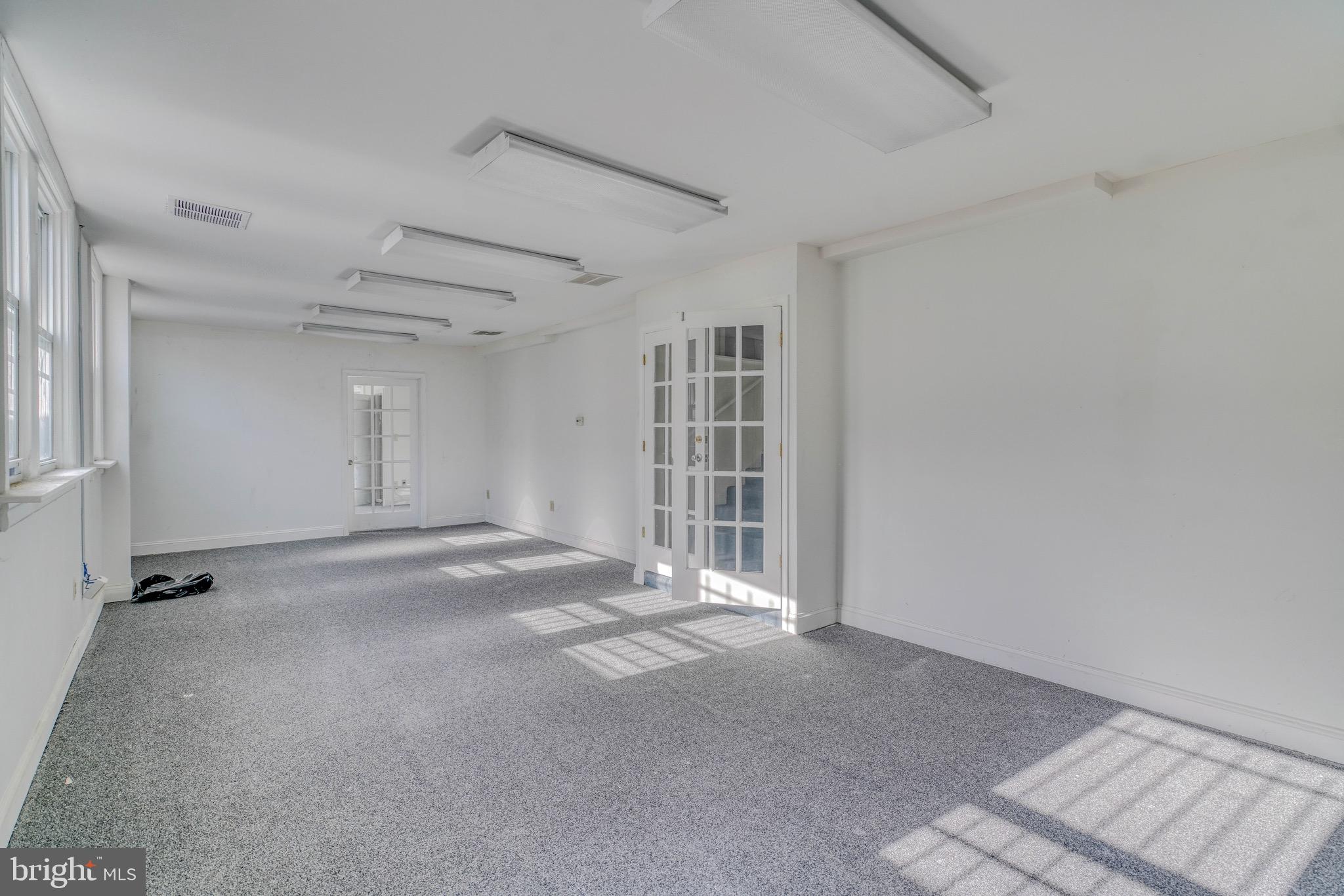 WEST OAK LANE - Commercial Sale