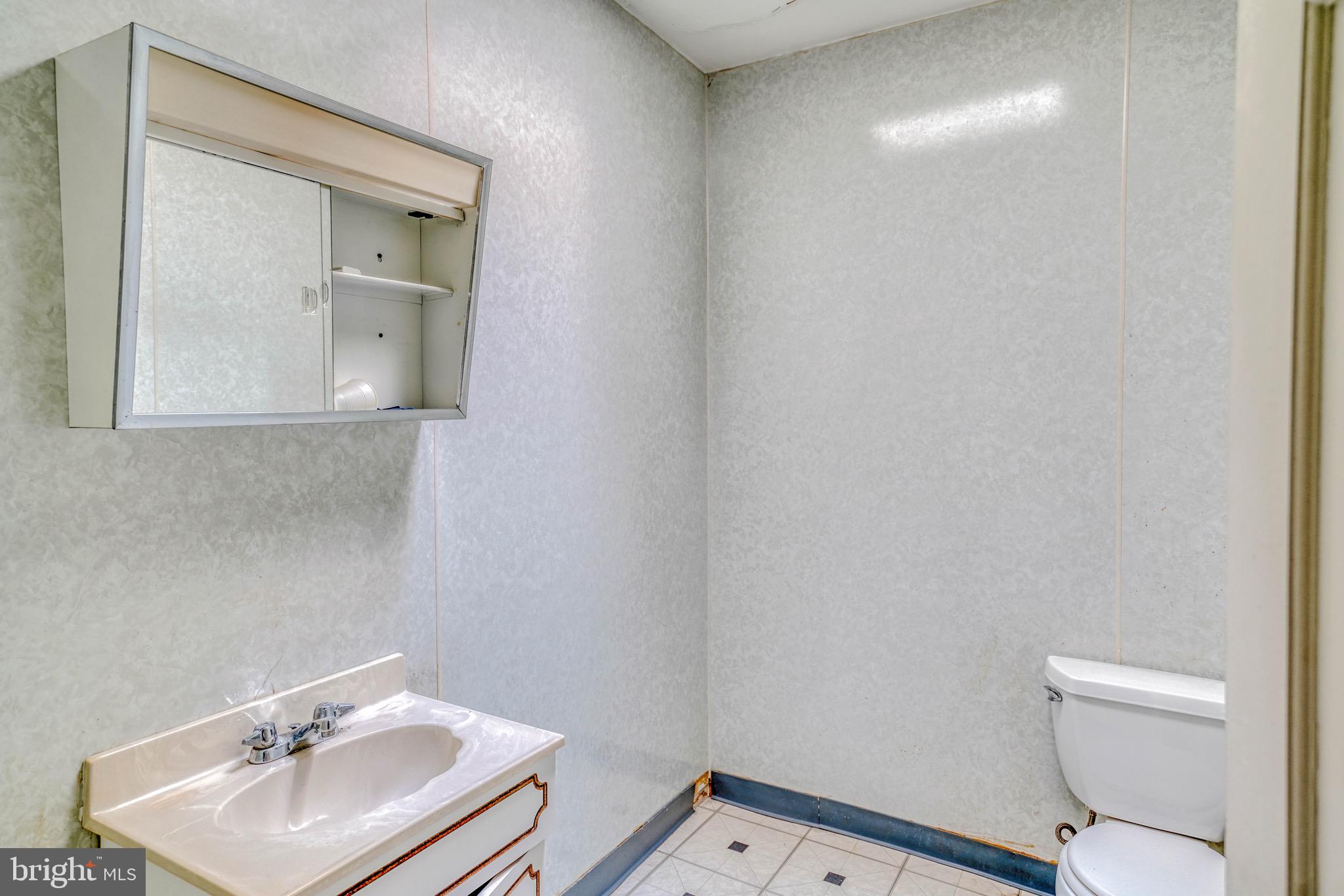 WEST OAK LANE - Commercial Sale