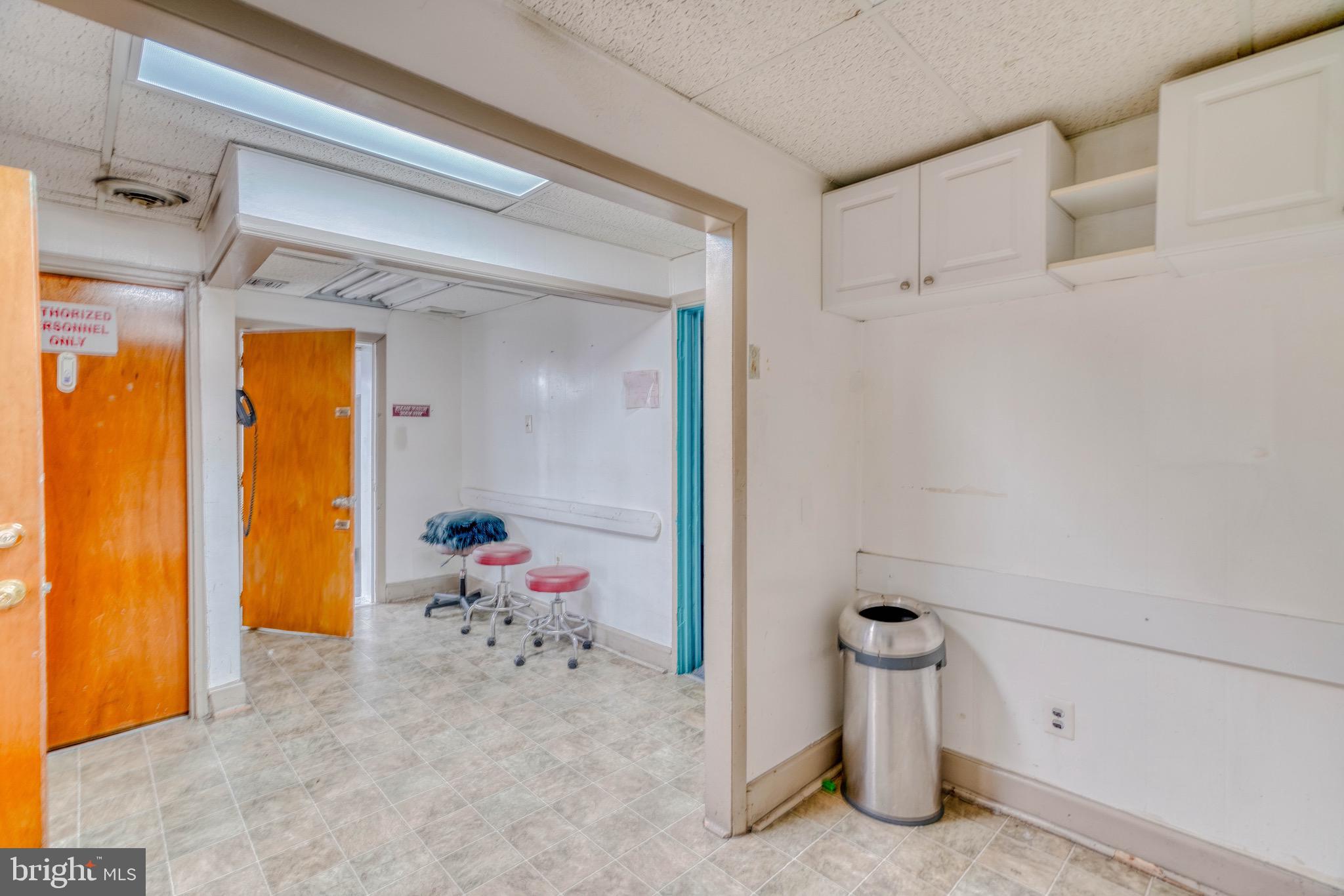 WEST OAK LANE - Commercial Sale