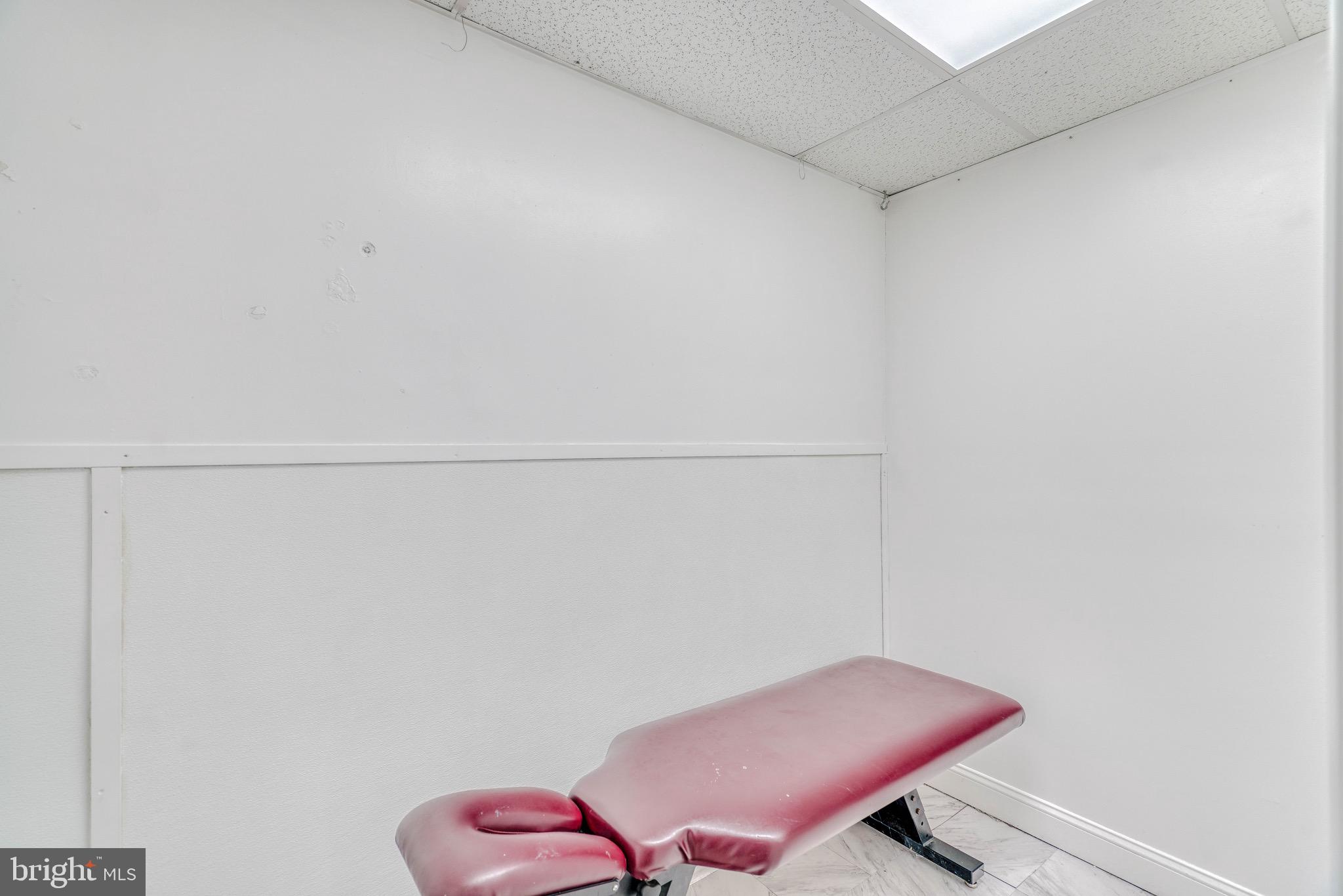 WEST OAK LANE - Commercial Sale