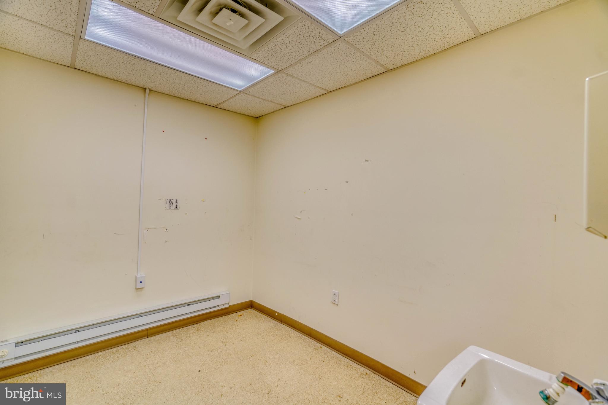 WEST OAK LANE - Commercial Sale