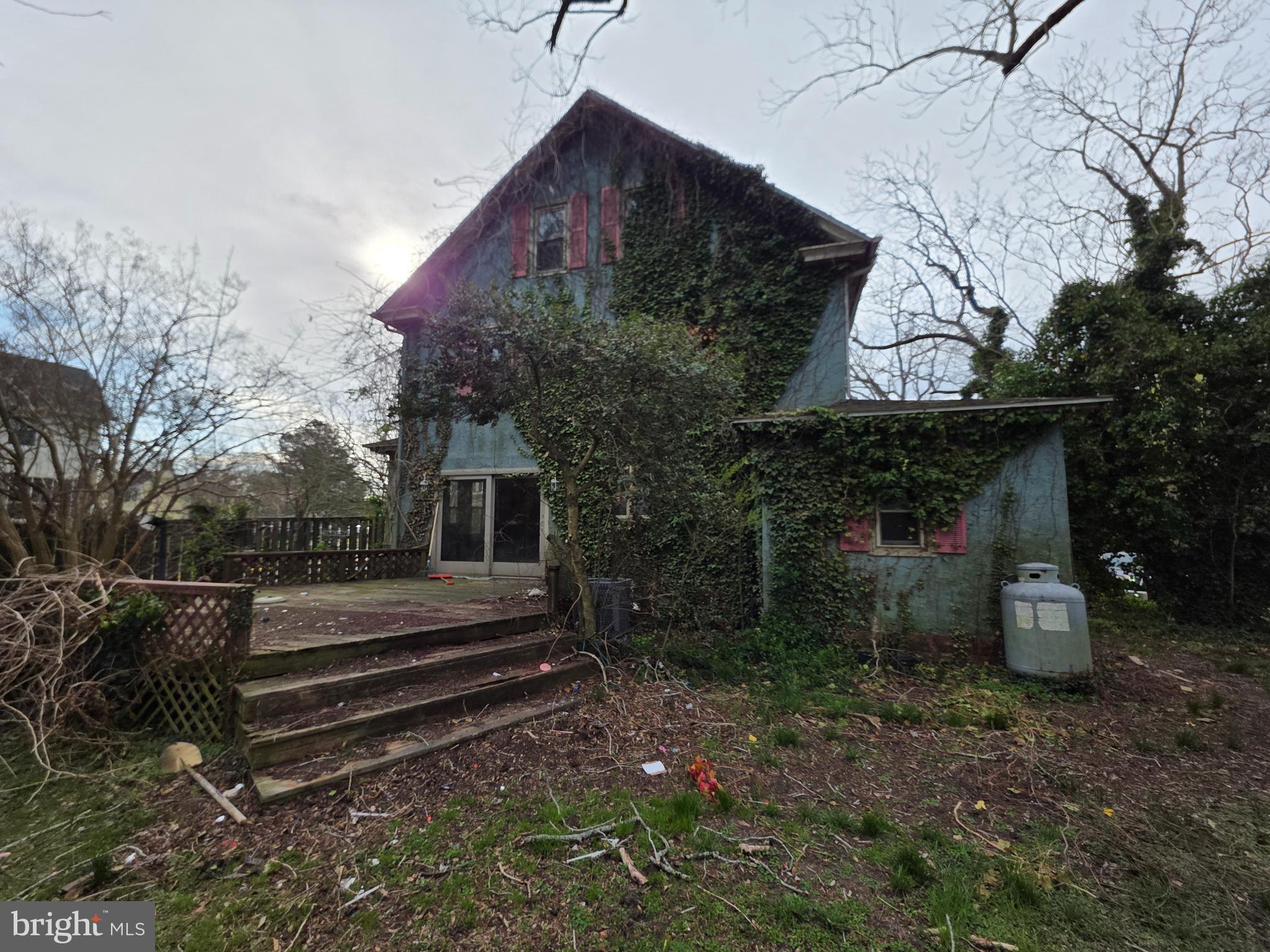 104 W FEDERAL STREET