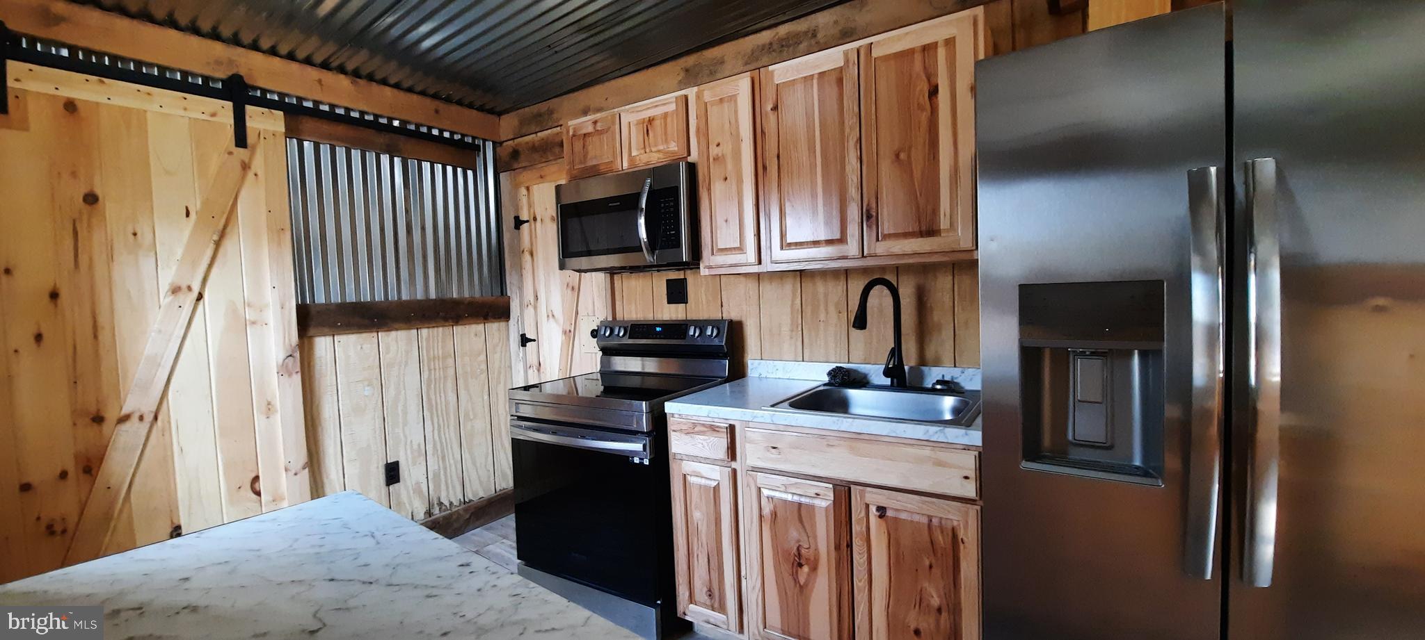 DOWNTOWN FRONT ROYAL - Residential Lease