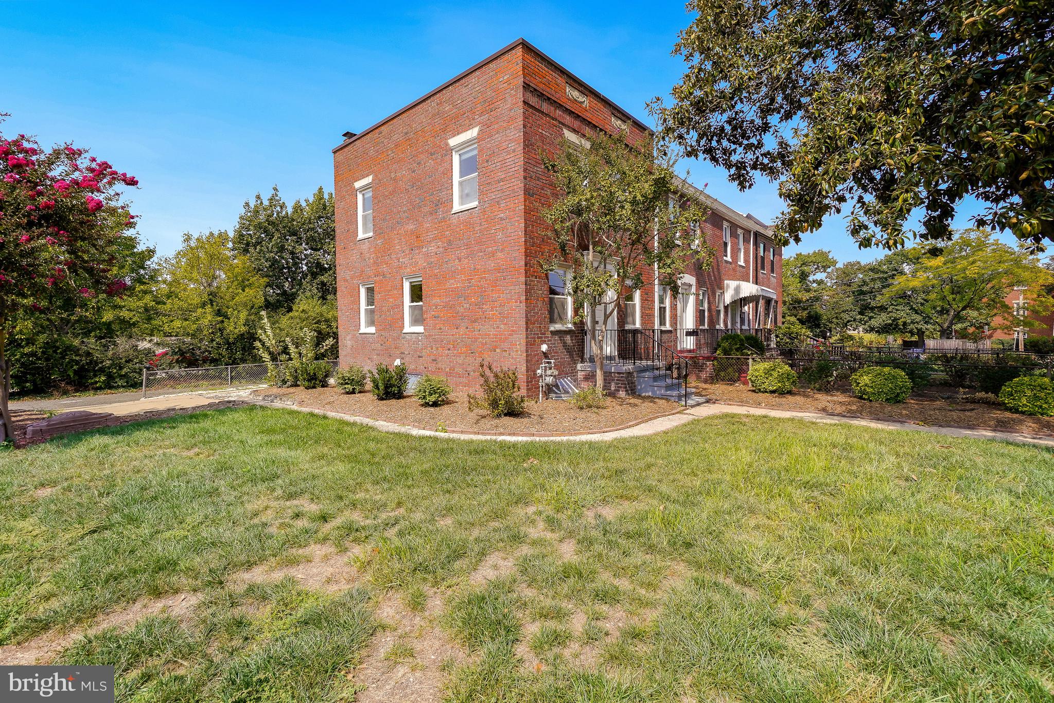 420 EARL STREET