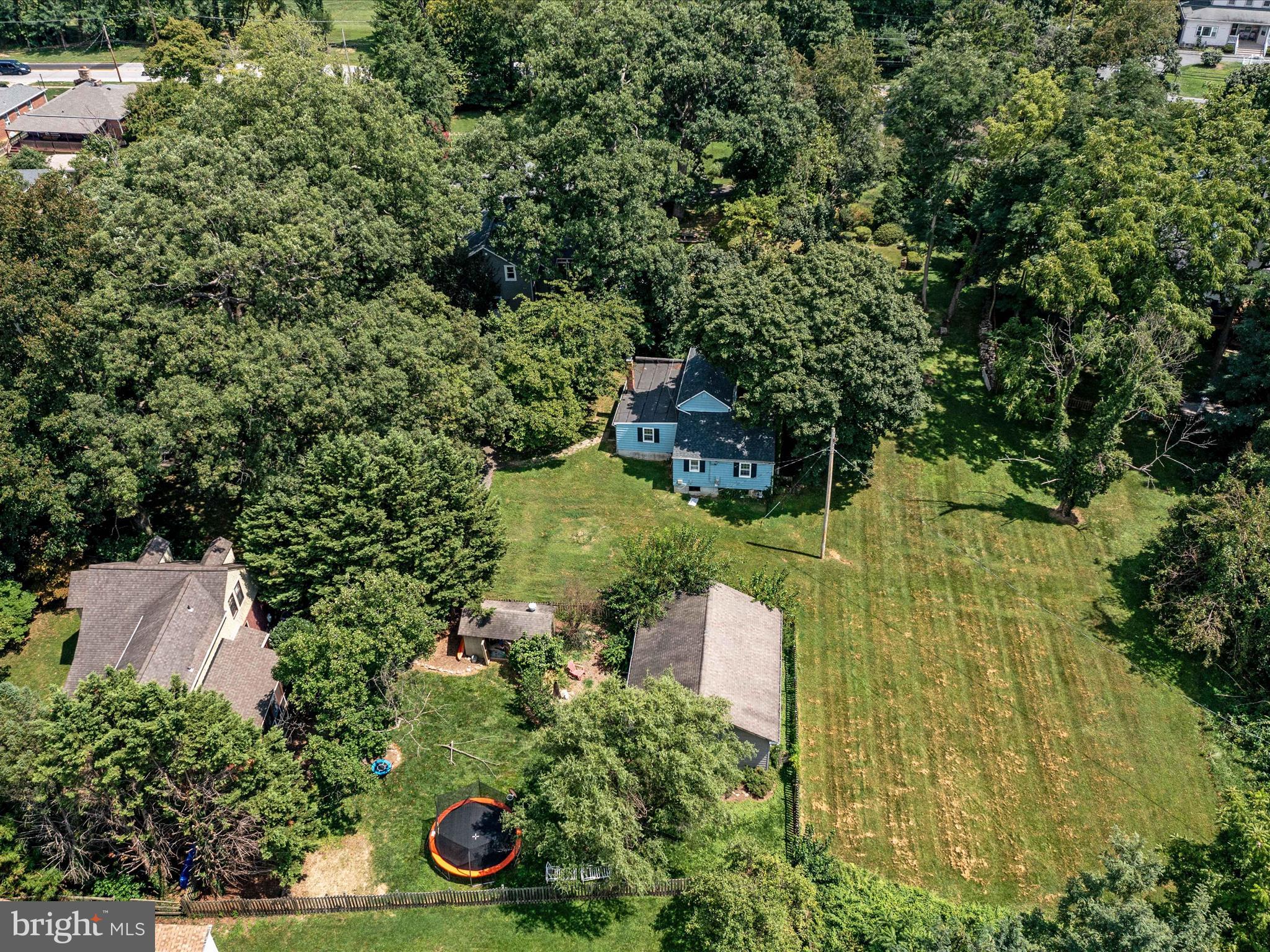 COLONIAL GARDENS - Residential