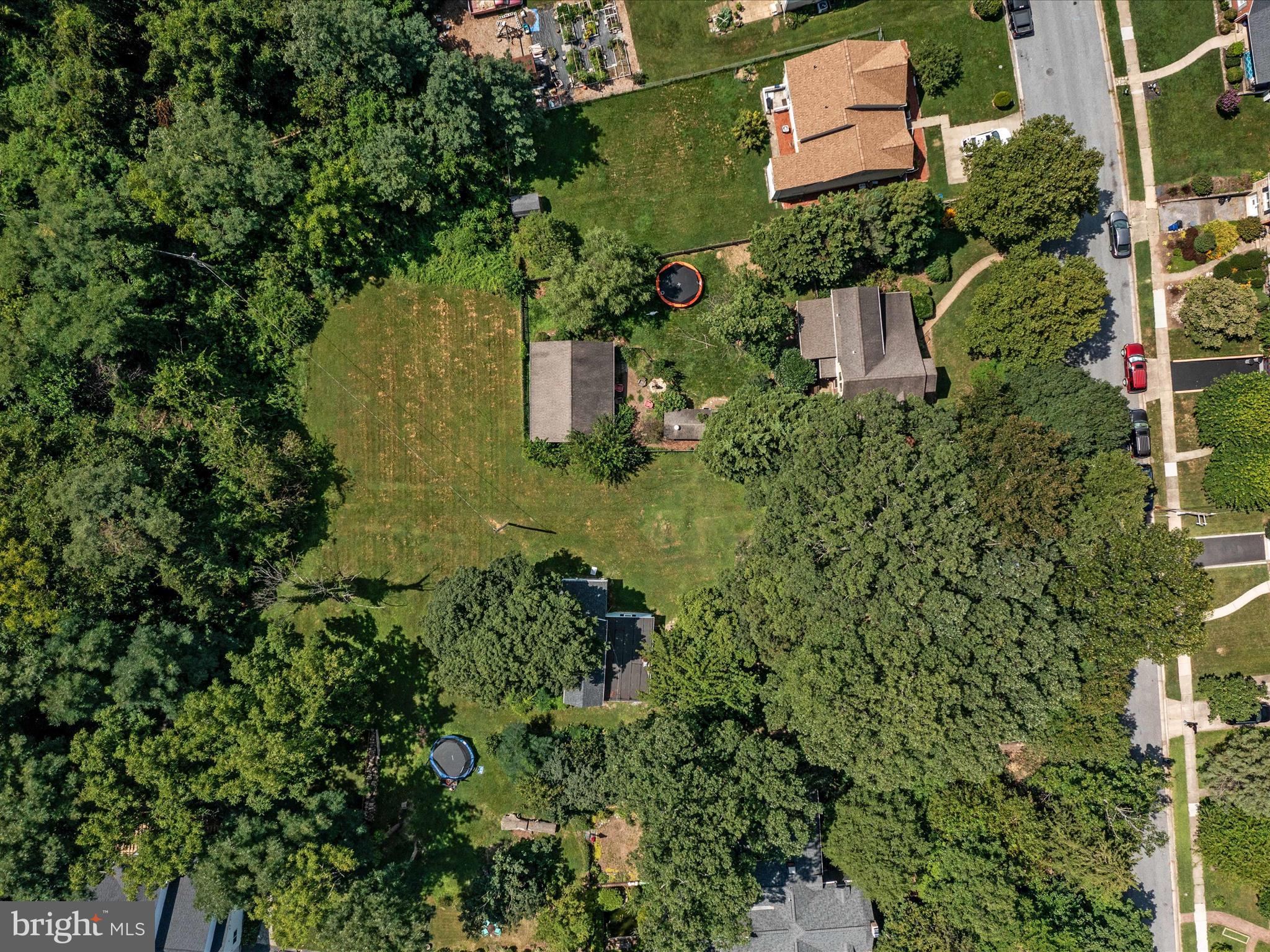 COLONIAL GARDENS - Residential