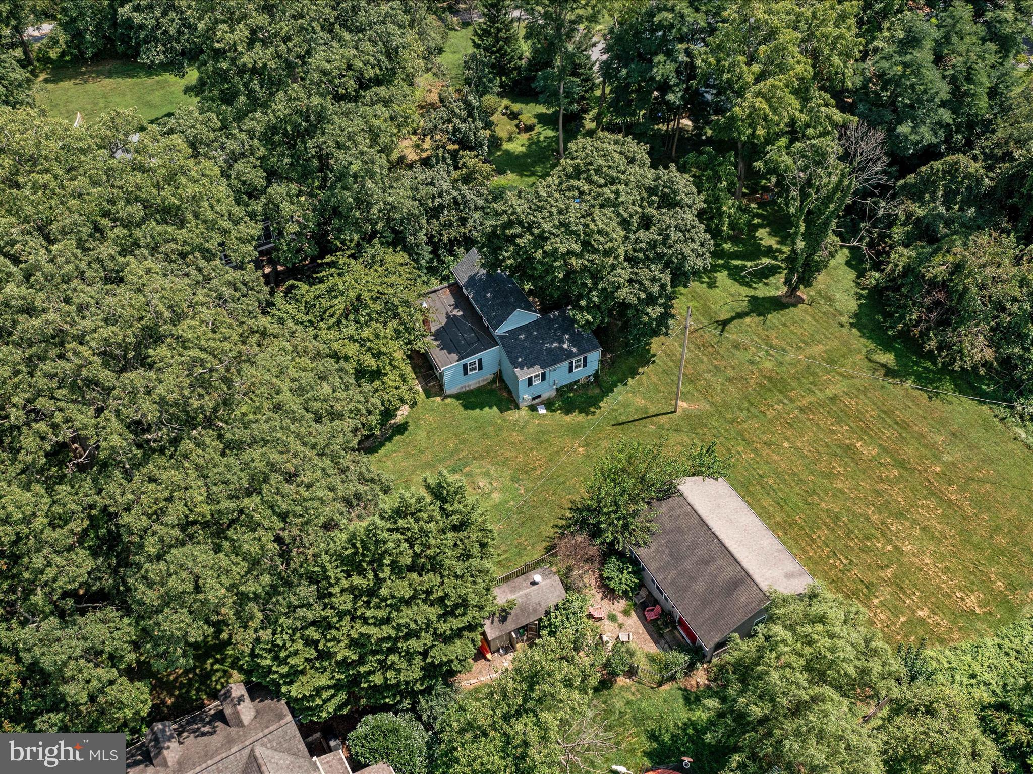 COLONIAL GARDENS - Residential