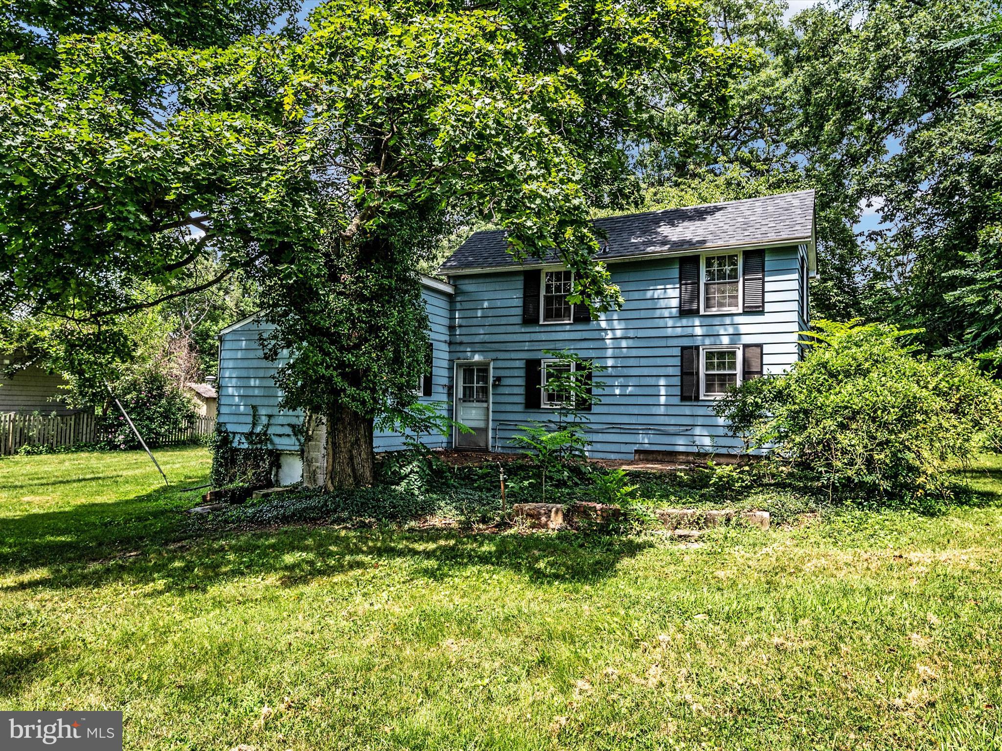 COLONIAL GARDENS - Residential