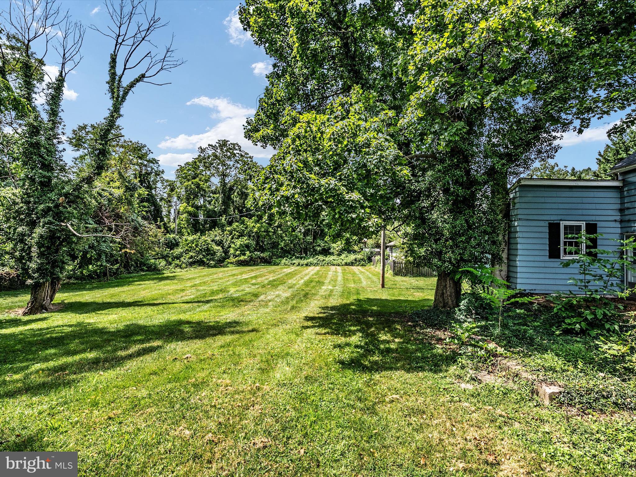 COLONIAL GARDENS - Residential