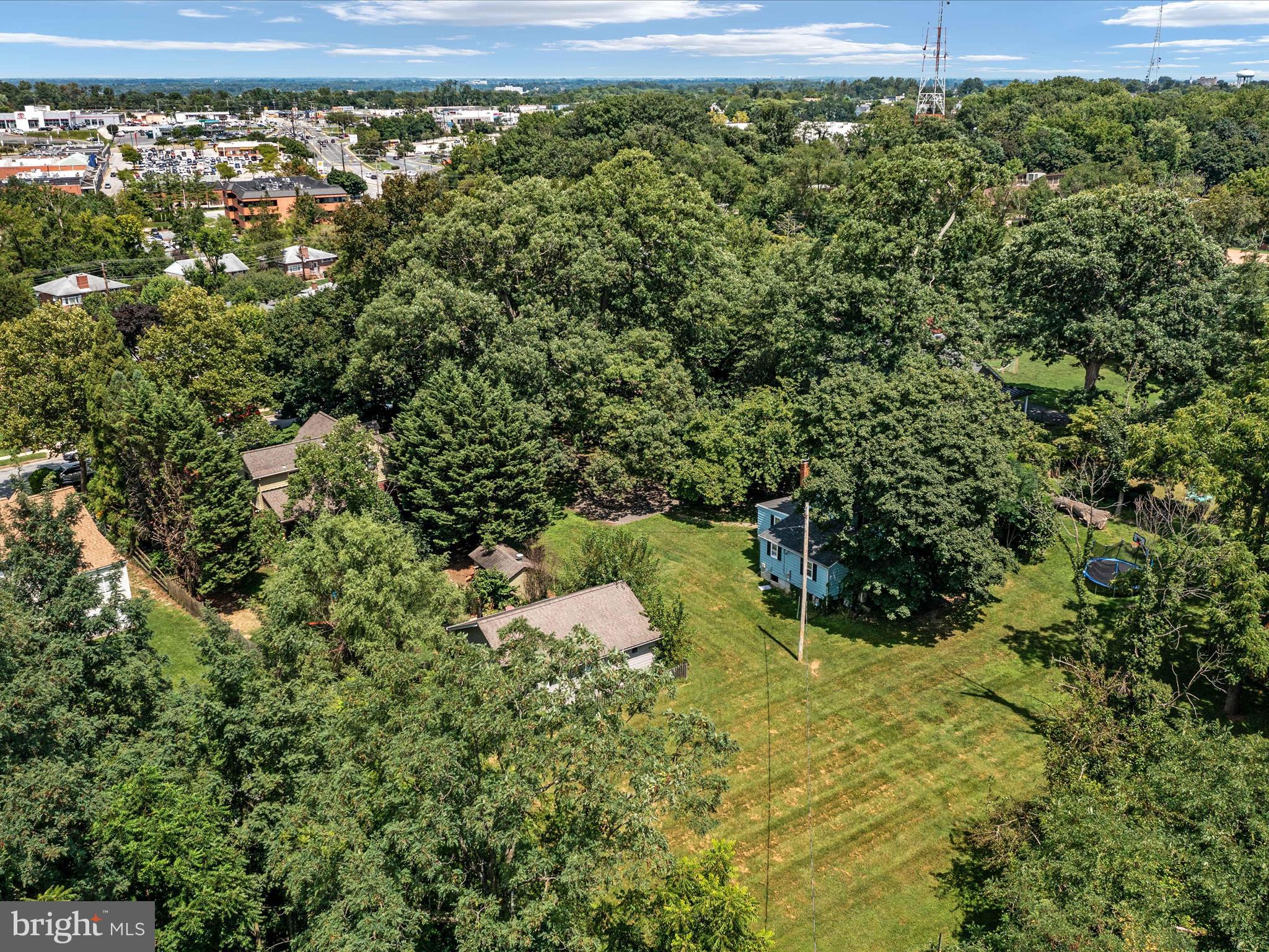 COLONIAL GARDENS - Residential