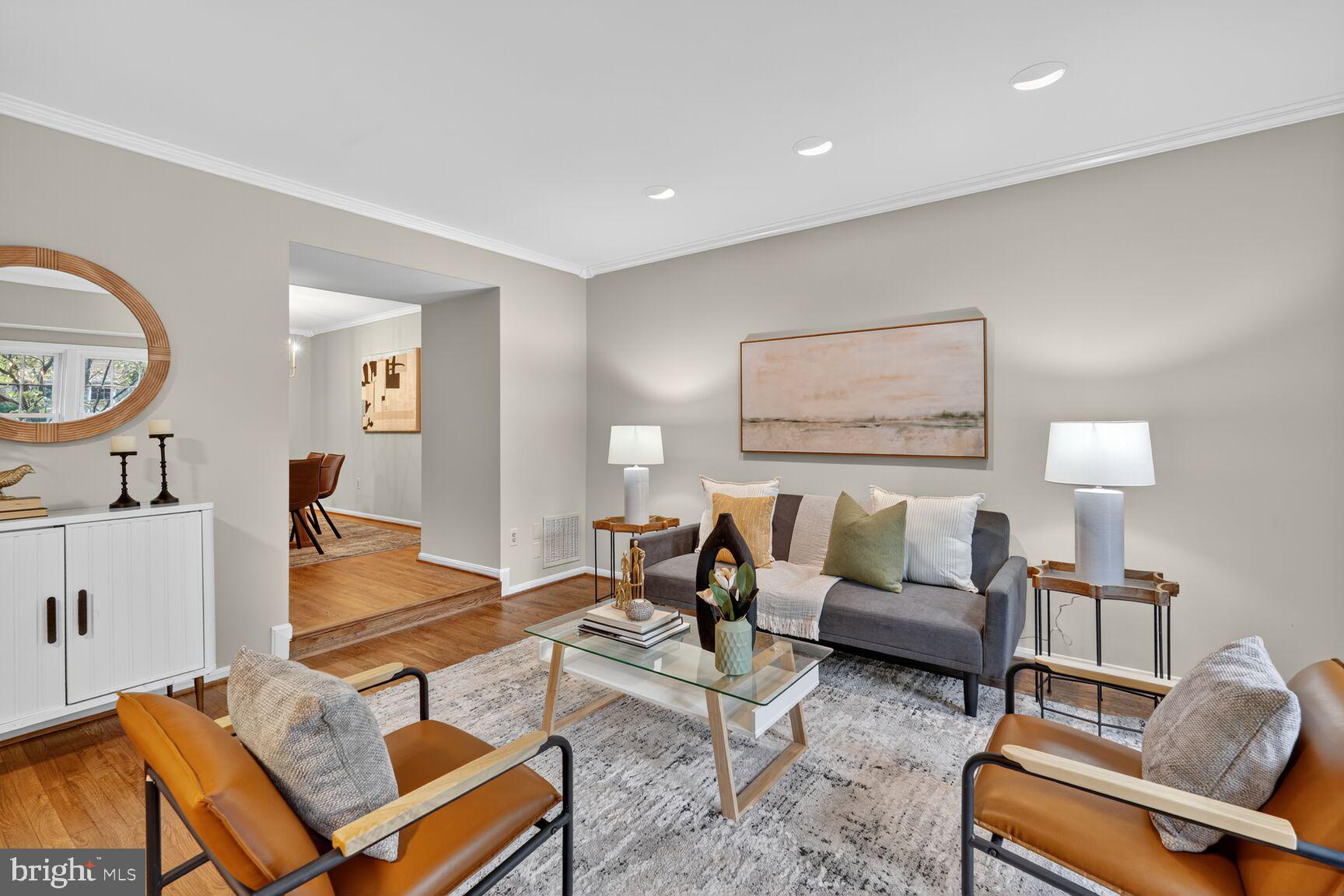 LAFAYETTE VILLAGE - Residential