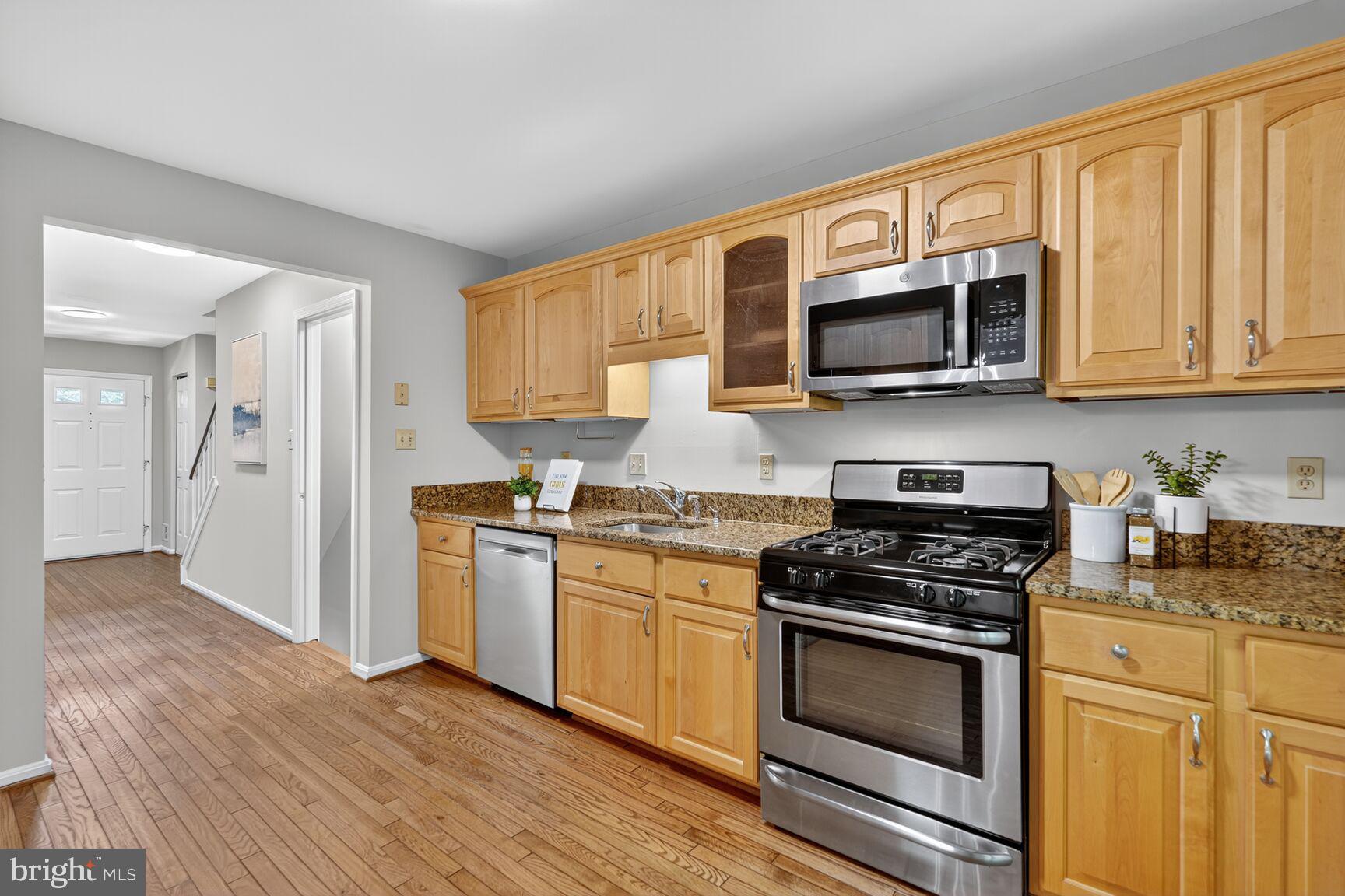 LAFAYETTE VILLAGE - Residential