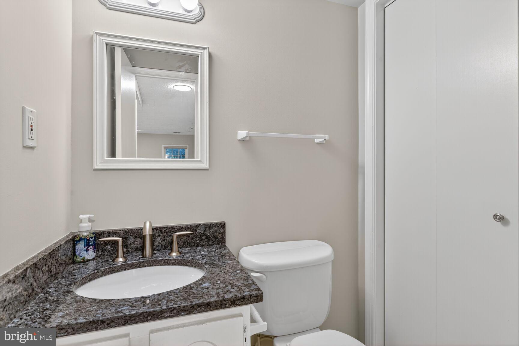 LAFAYETTE VILLAGE - Residential