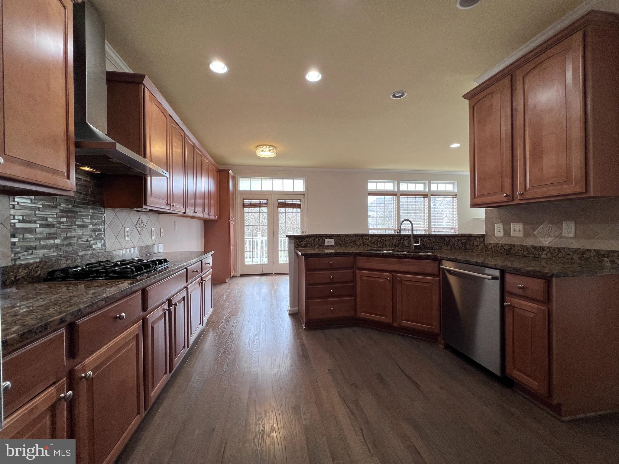 CHANTILLY PLACE - Residential Lease