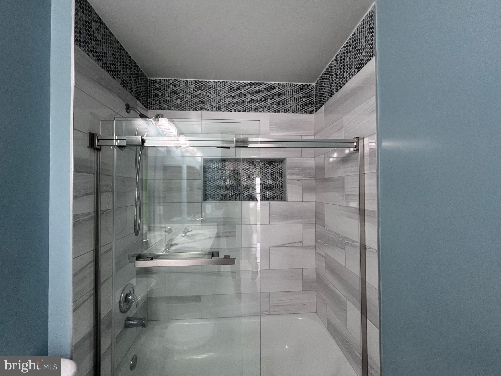 CHANTILLY PLACE - Residential Lease