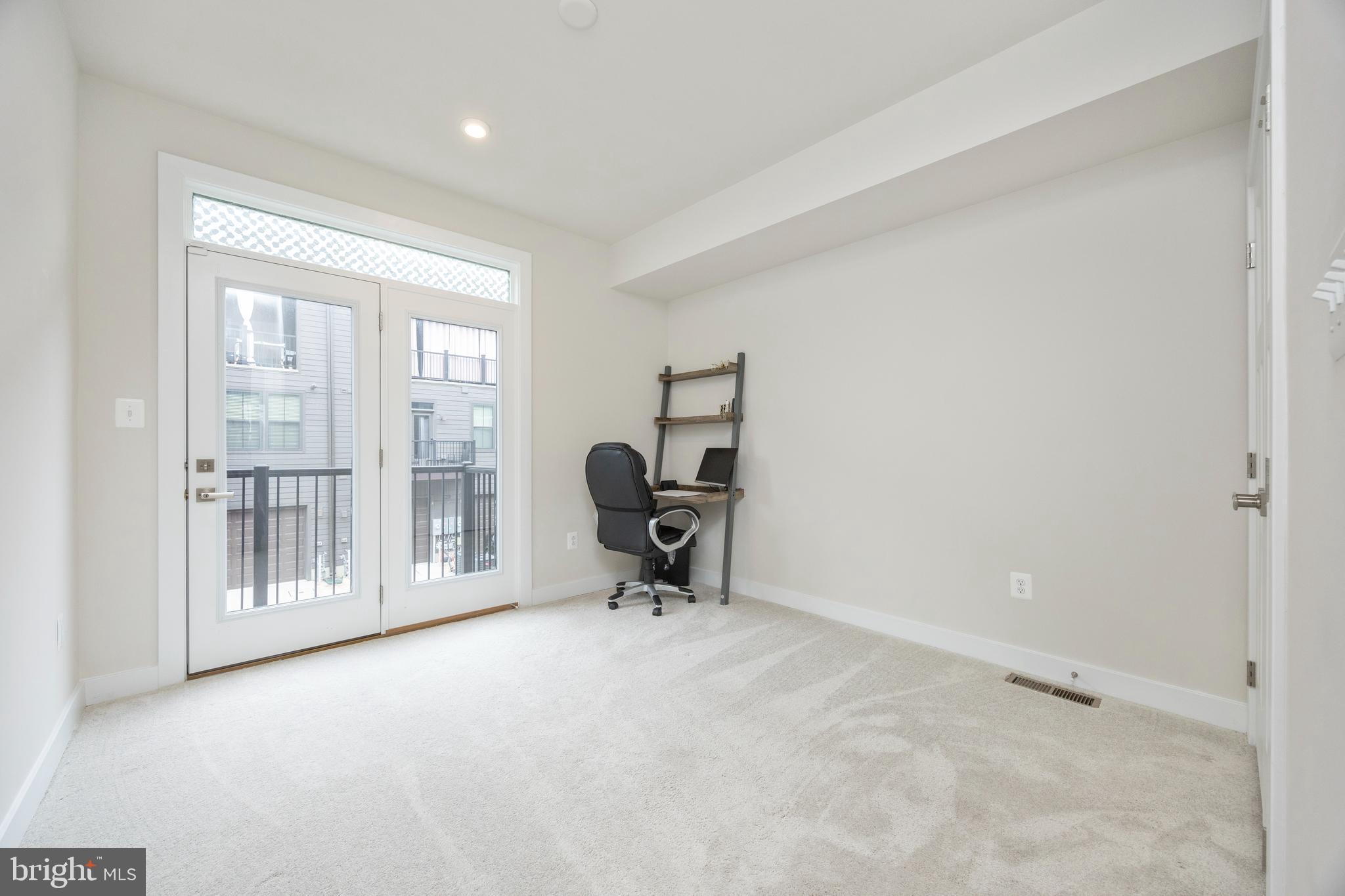 PADDOCK POINTE - Residential