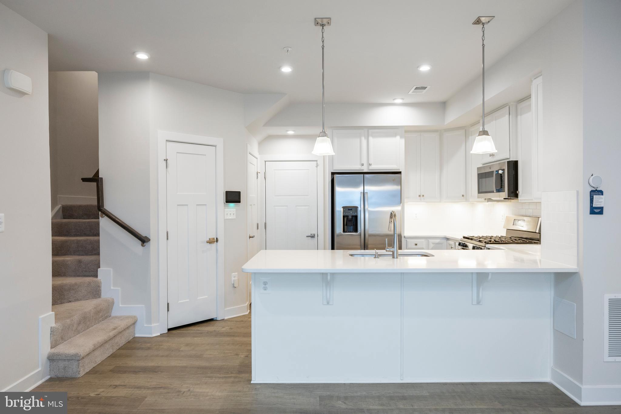 PADDOCK POINTE - Residential