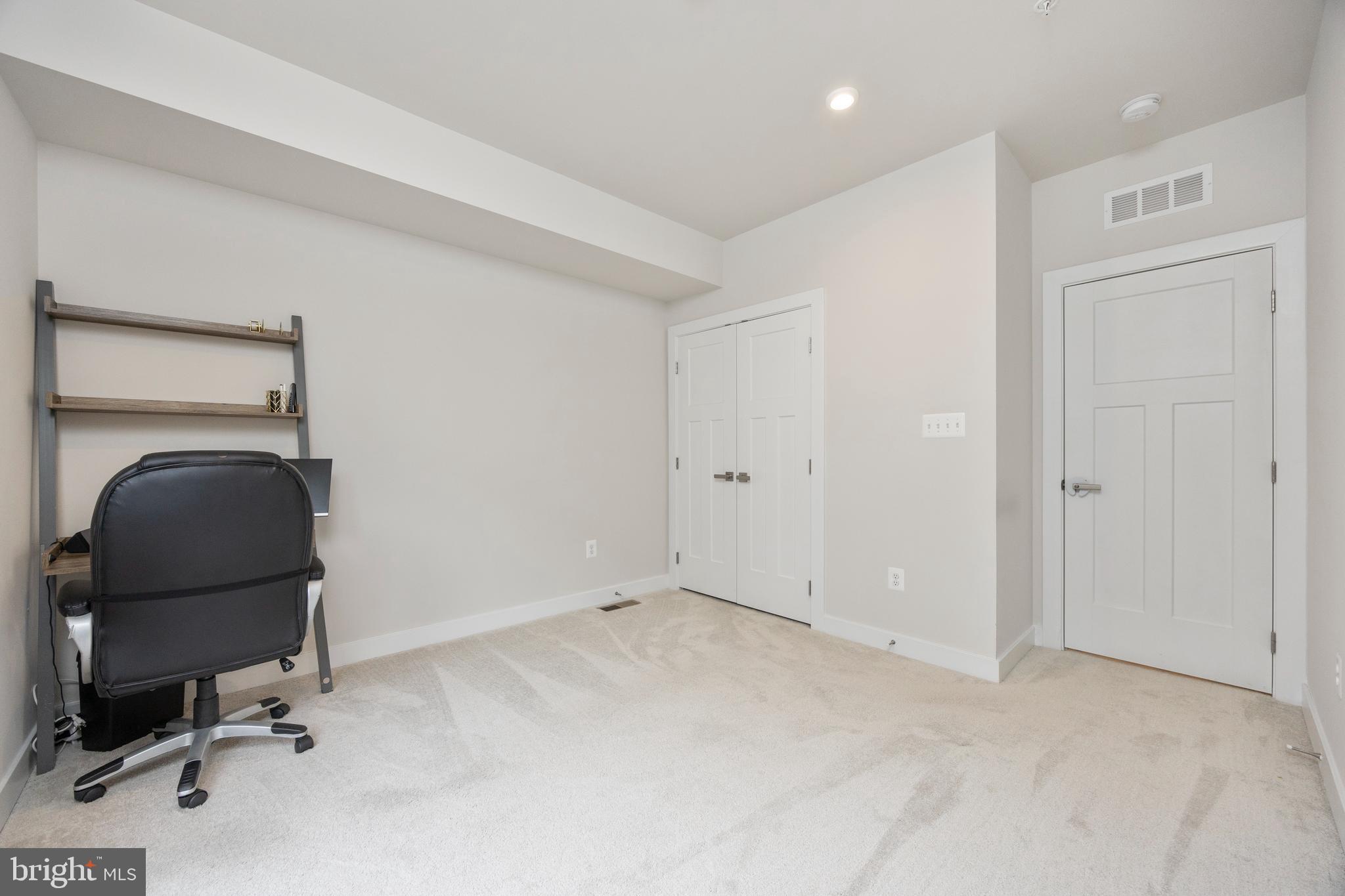 PADDOCK POINTE - Residential