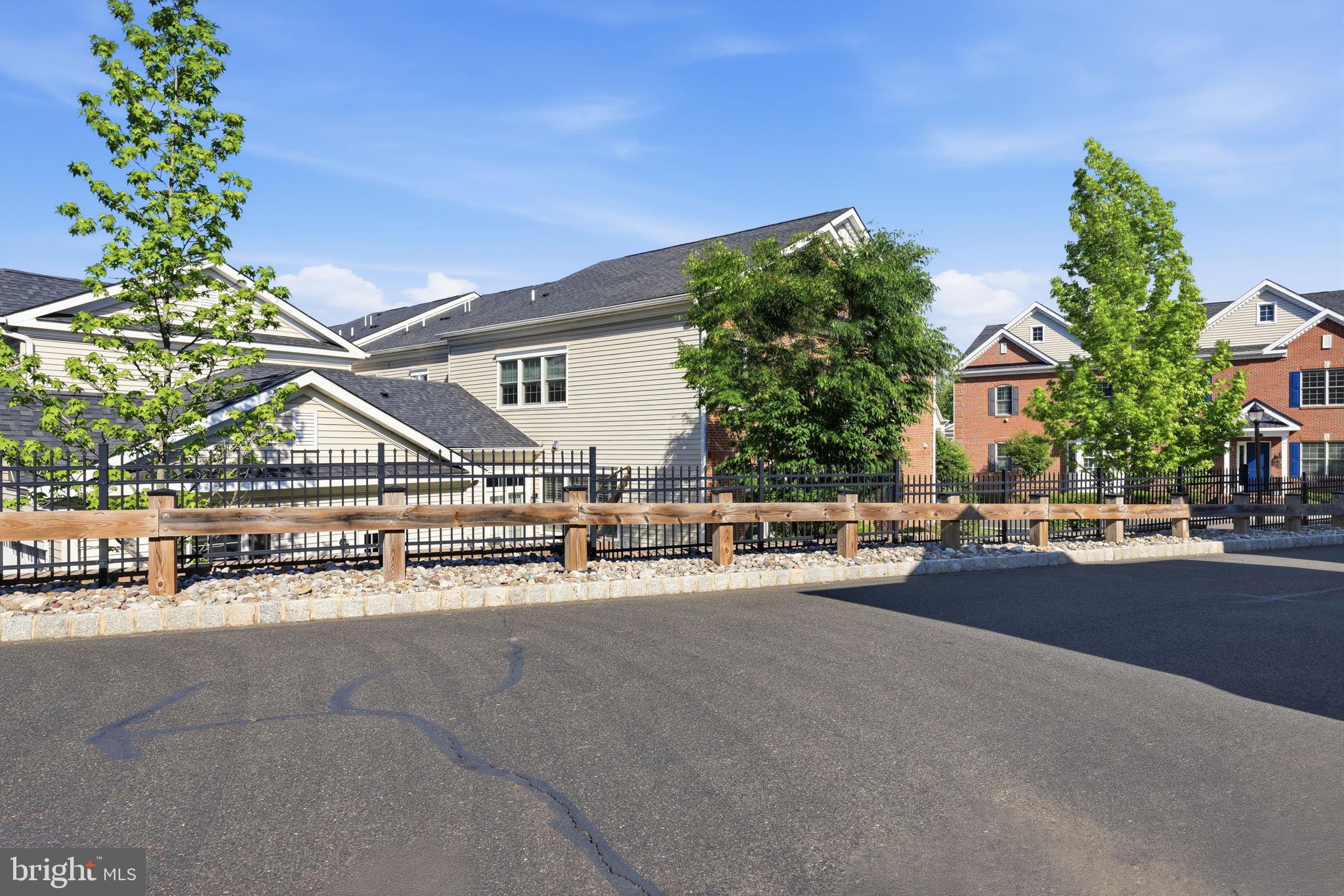 YARDLEY WALK - Residential