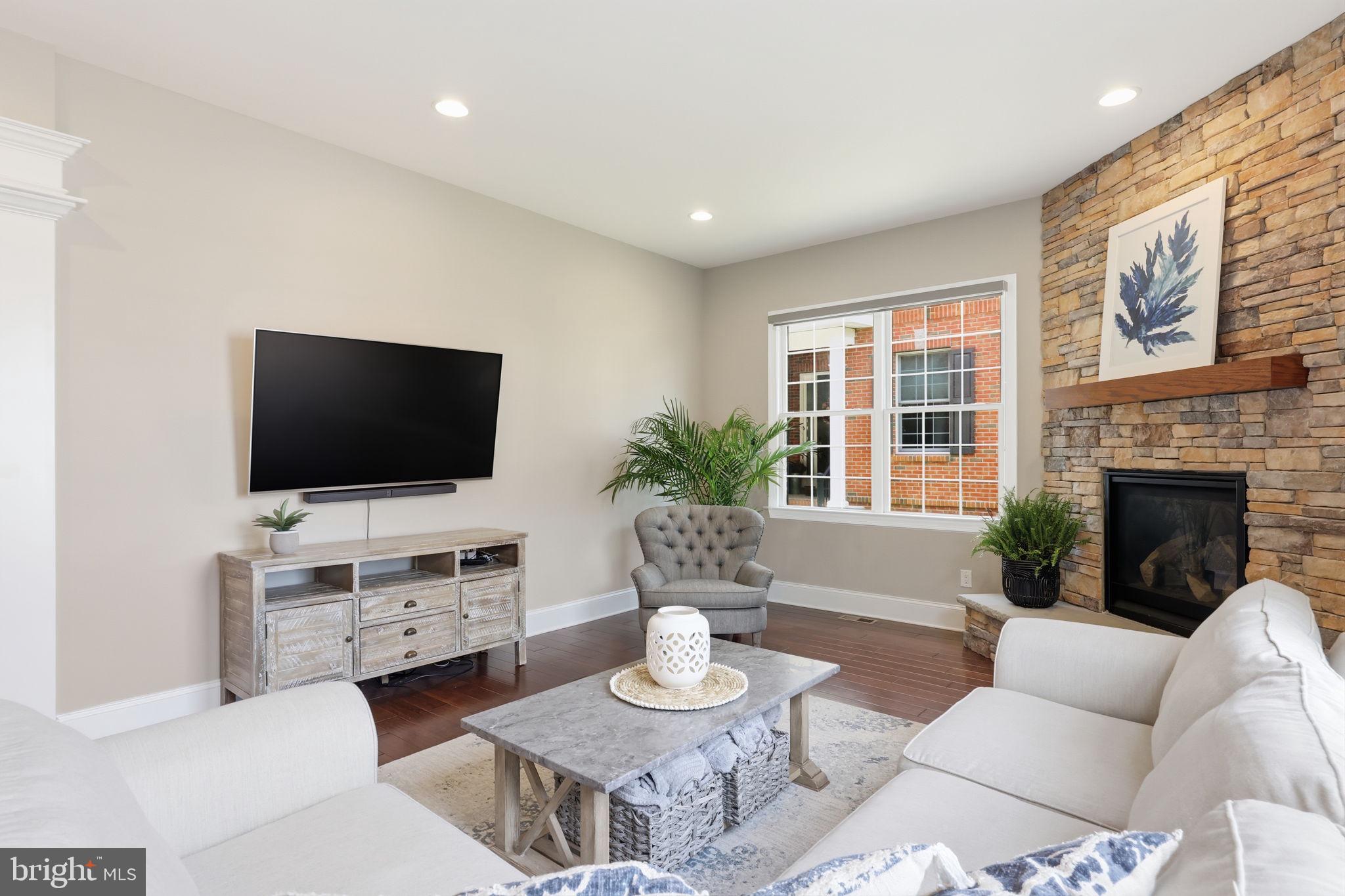 YARDLEY WALK - Residential