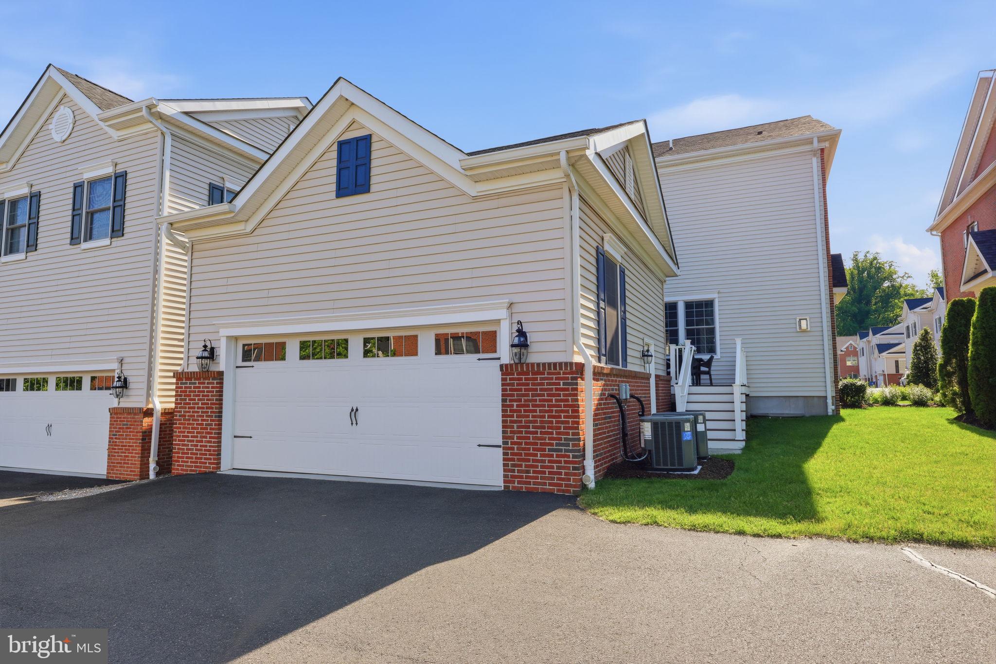 YARDLEY WALK - Residential