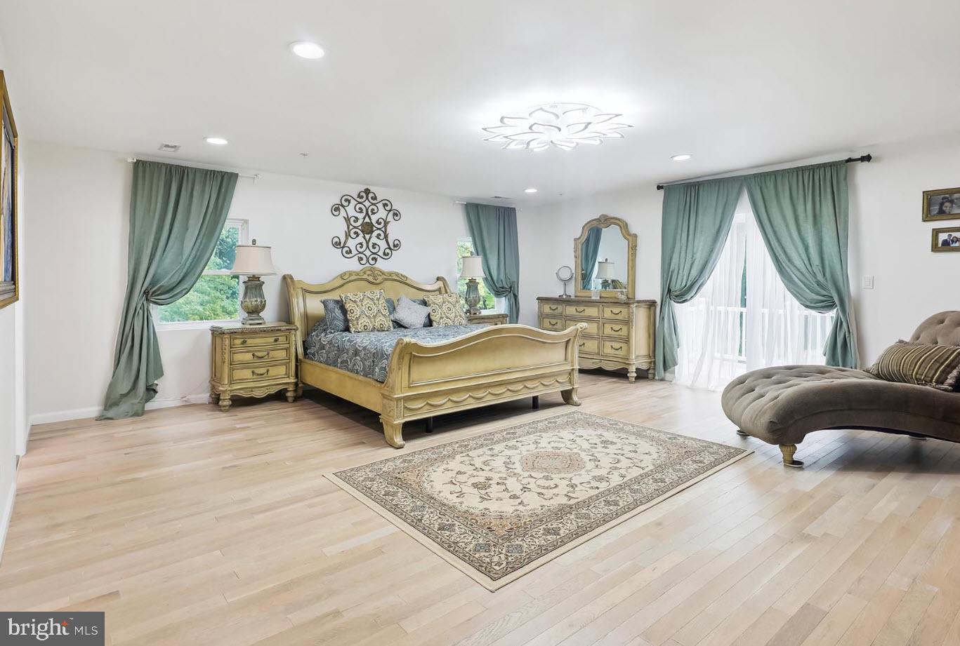 LOCUST GROVE - Residential