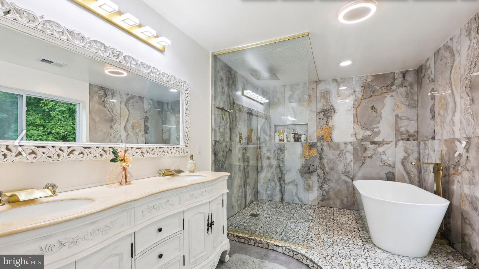 LOCUST GROVE - Residential