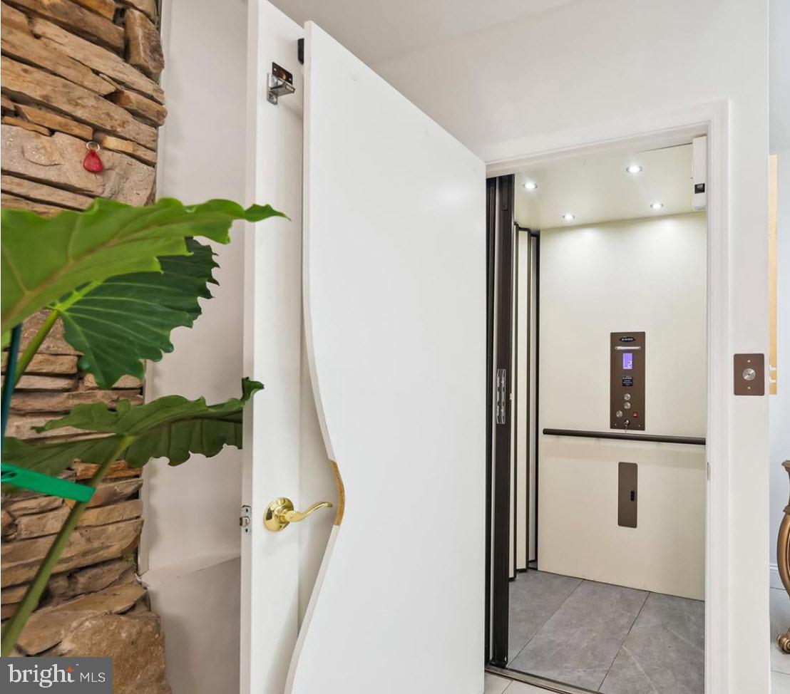 11701 LOCUST DALE COURT