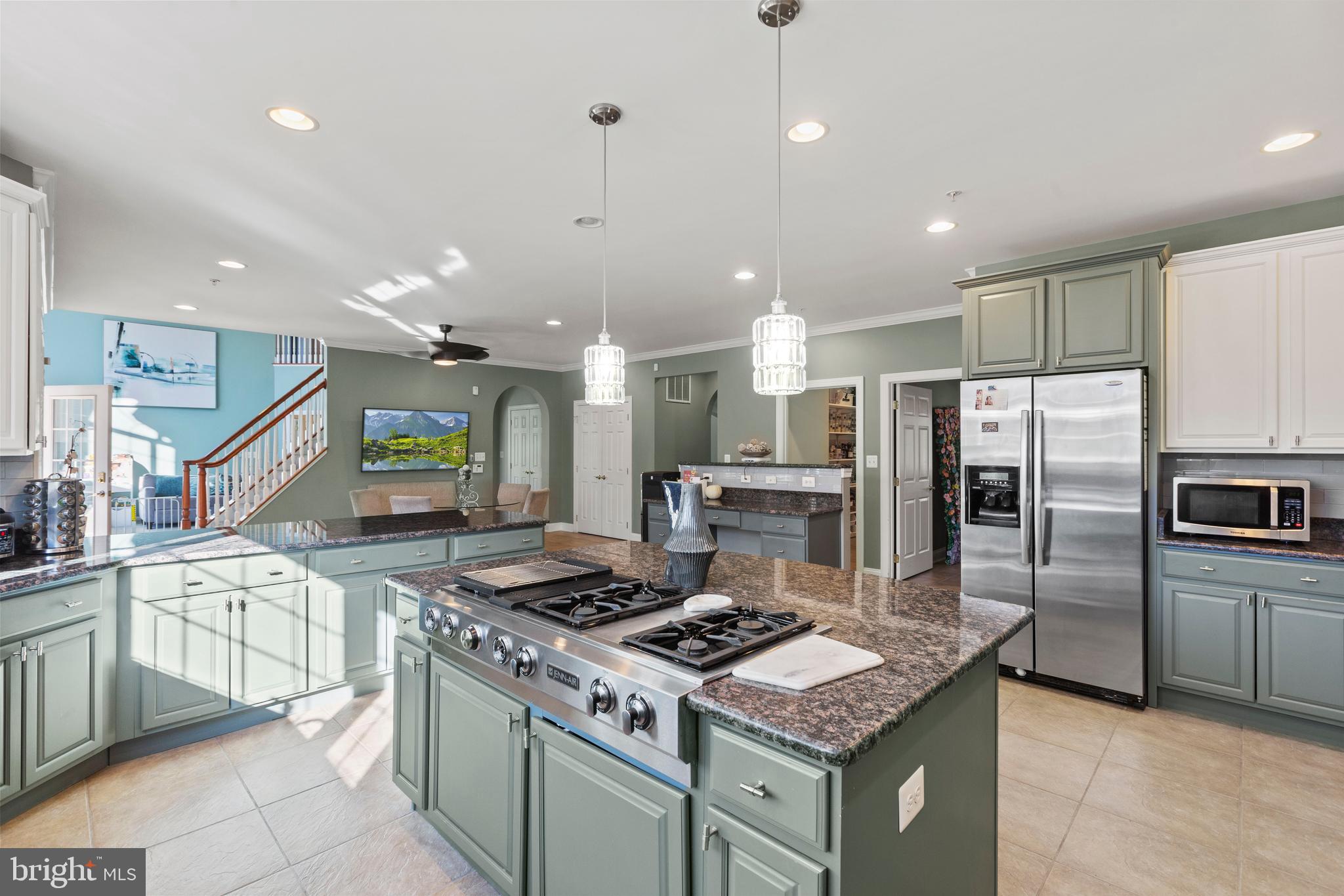 MEADOWGATE - Residential