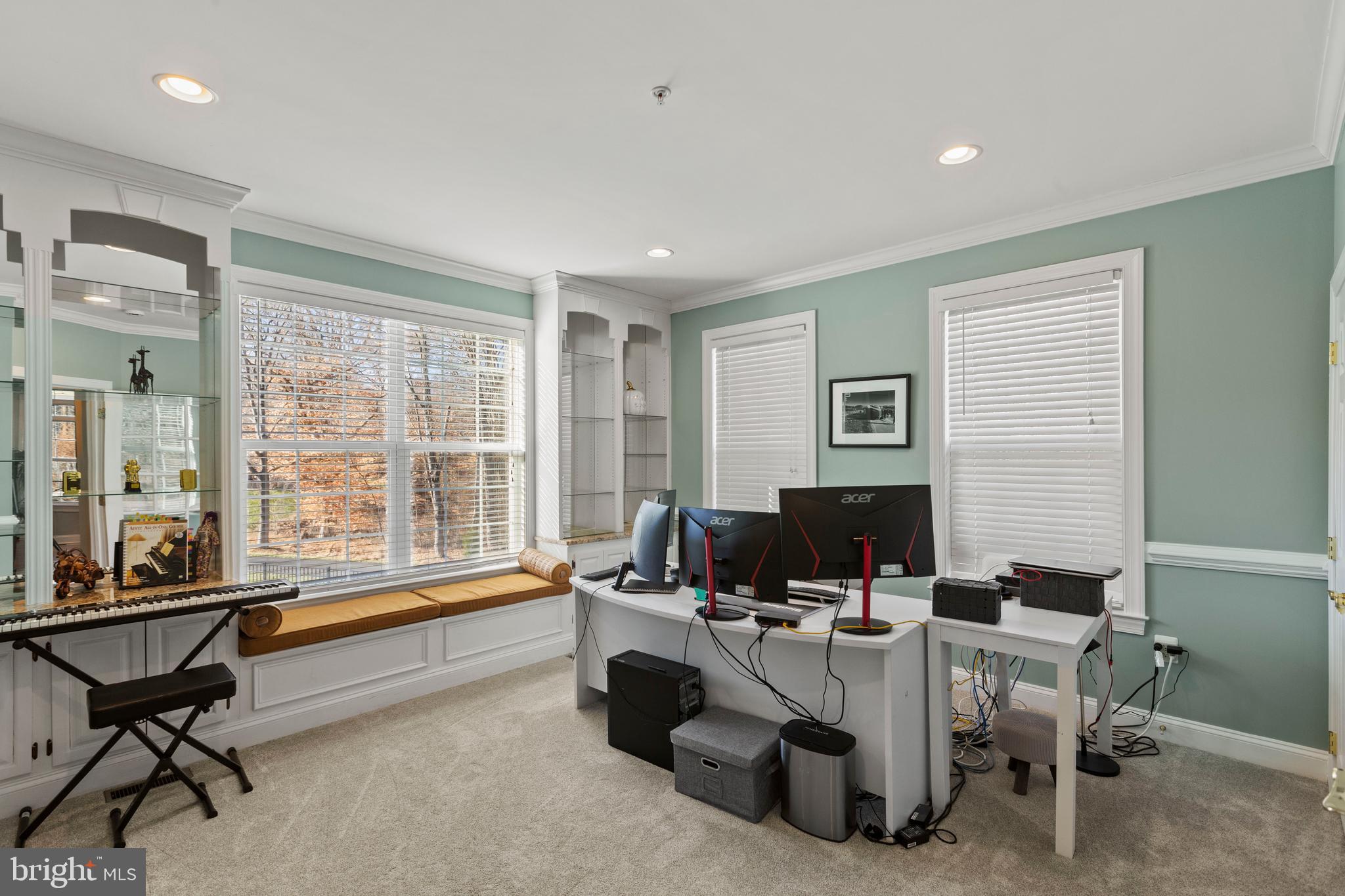 MEADOWGATE - Residential