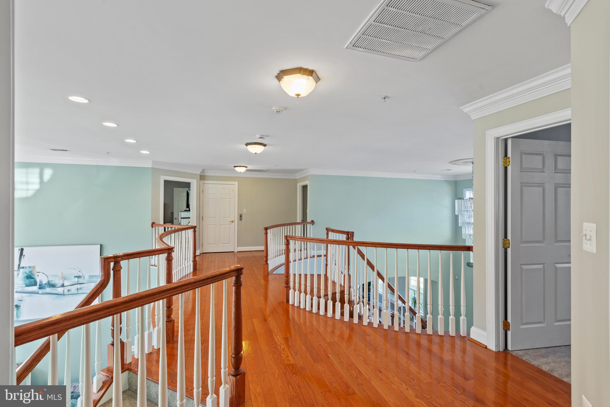 MEADOWGATE - Residential