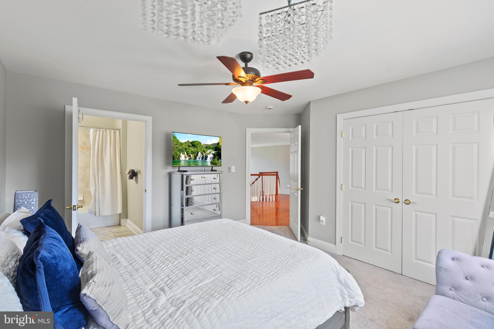 MEADOWGATE - Residential