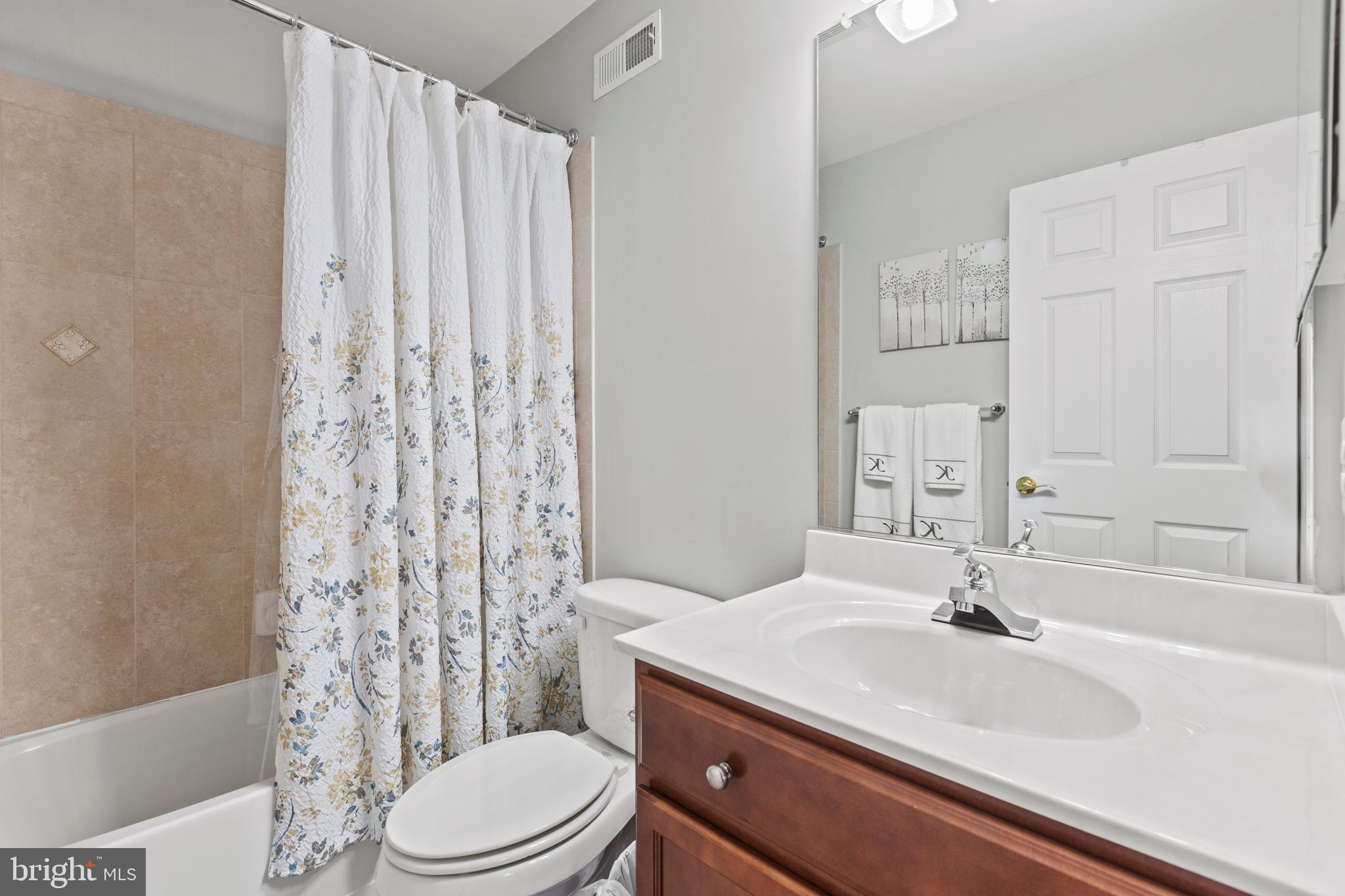 MEADOWGATE - Residential