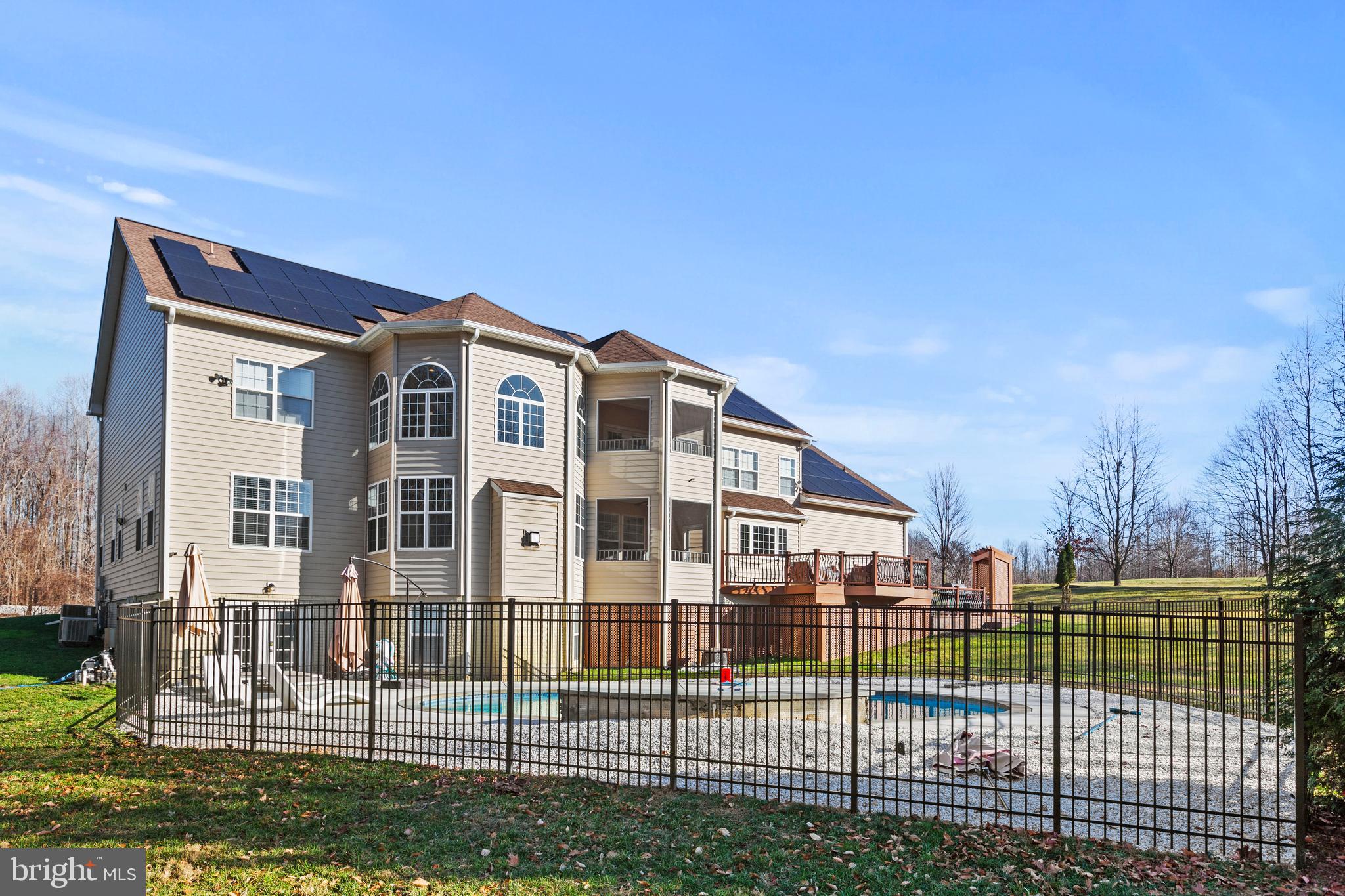 MEADOWGATE - Residential