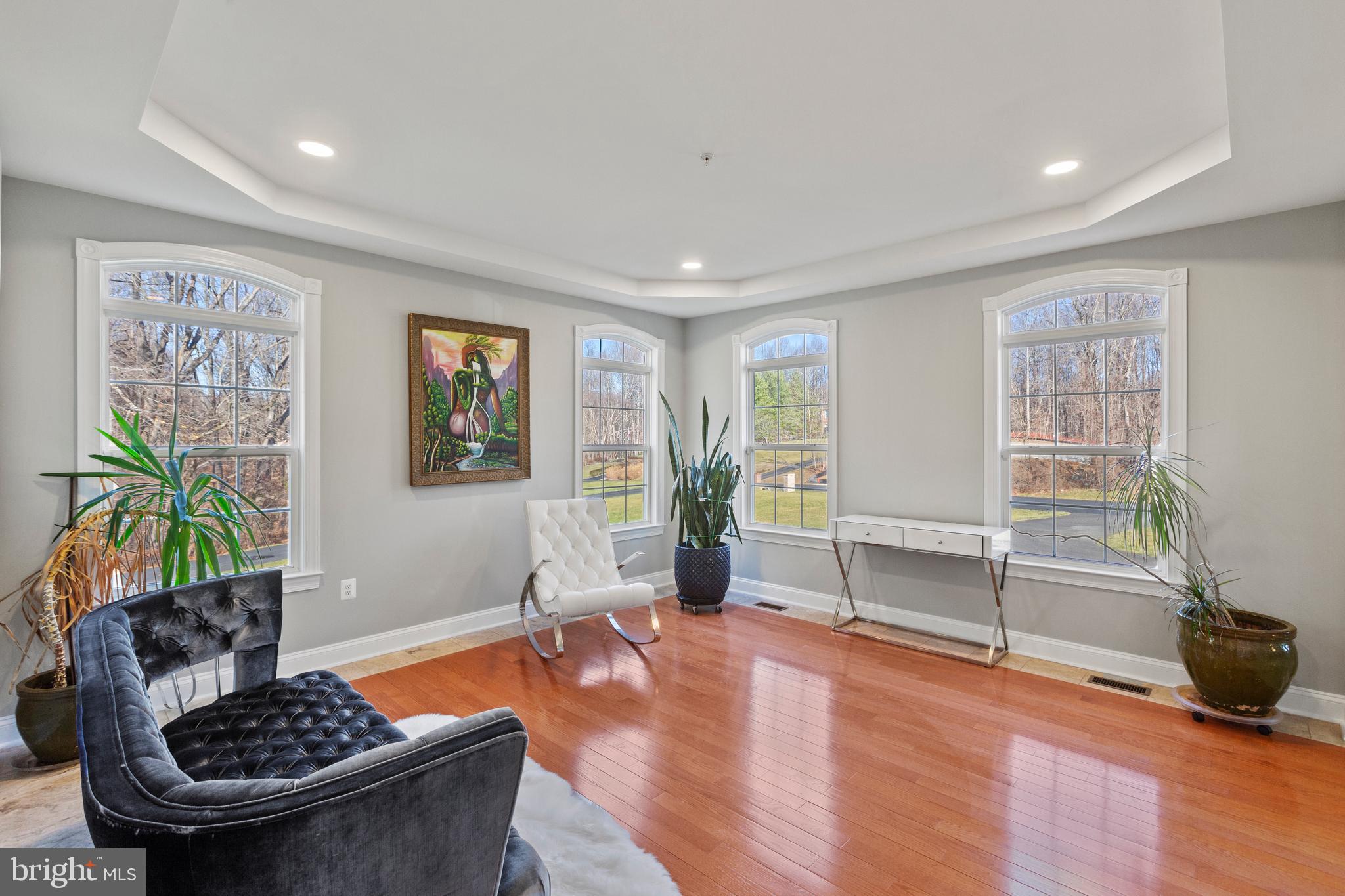 MEADOWGATE - Residential