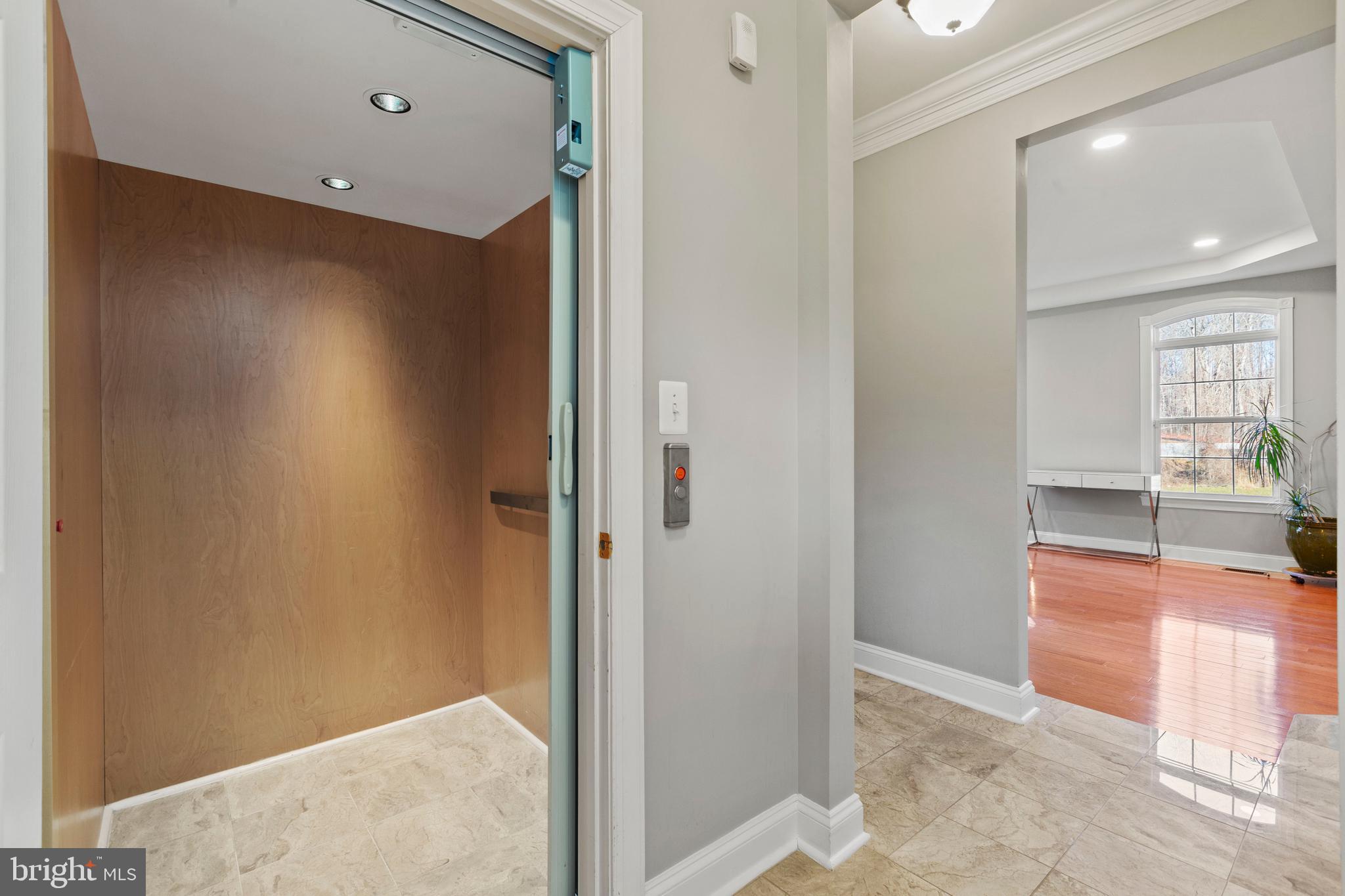 MEADOWGATE - Residential