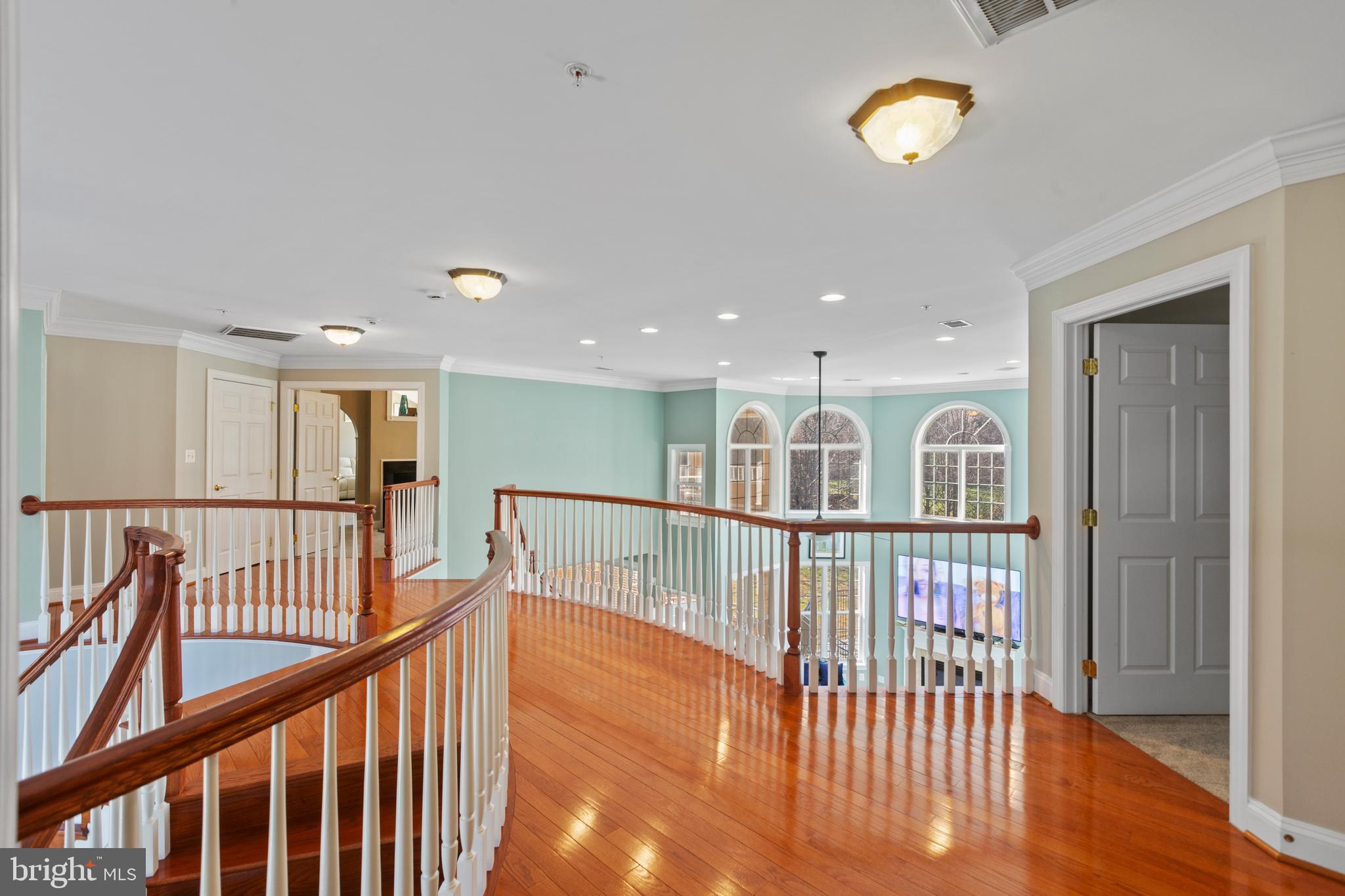 MEADOWGATE - Residential