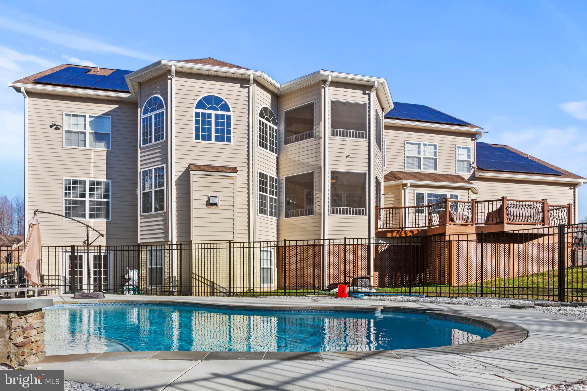 MEADOWGATE - Residential