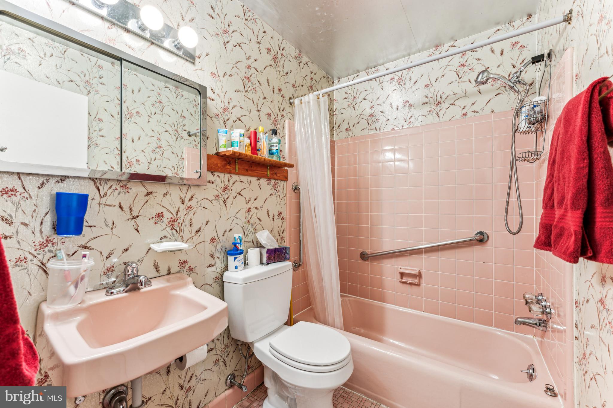 FOREST KNOLLS - Residential